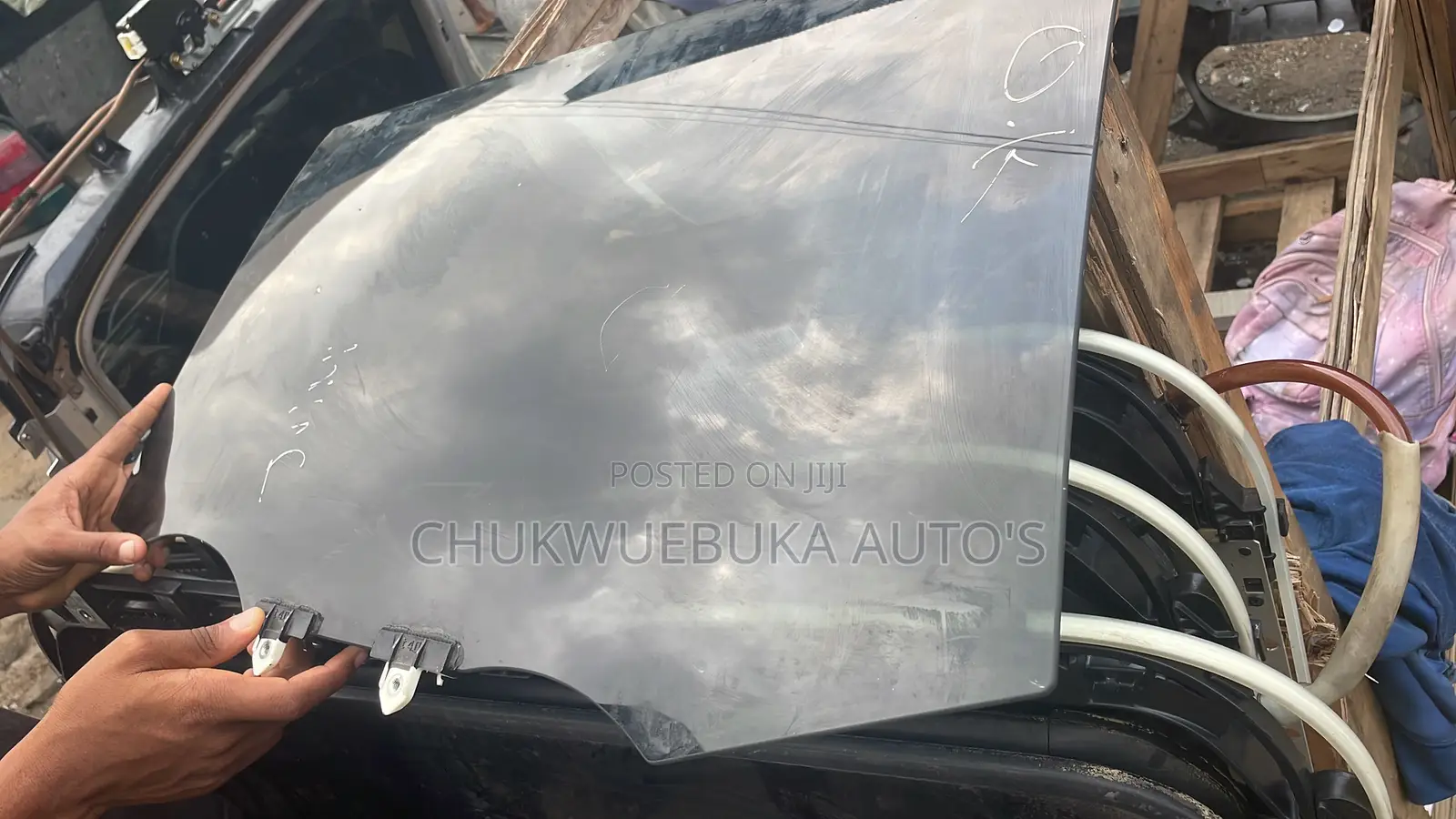 Back Door Glass Hilander 2020