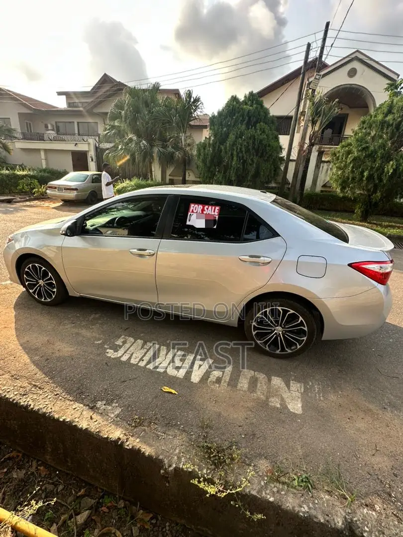Toyota Corolla S Plus 4dr Sedan (1.8L 4cyl 6M) 2014 Silver