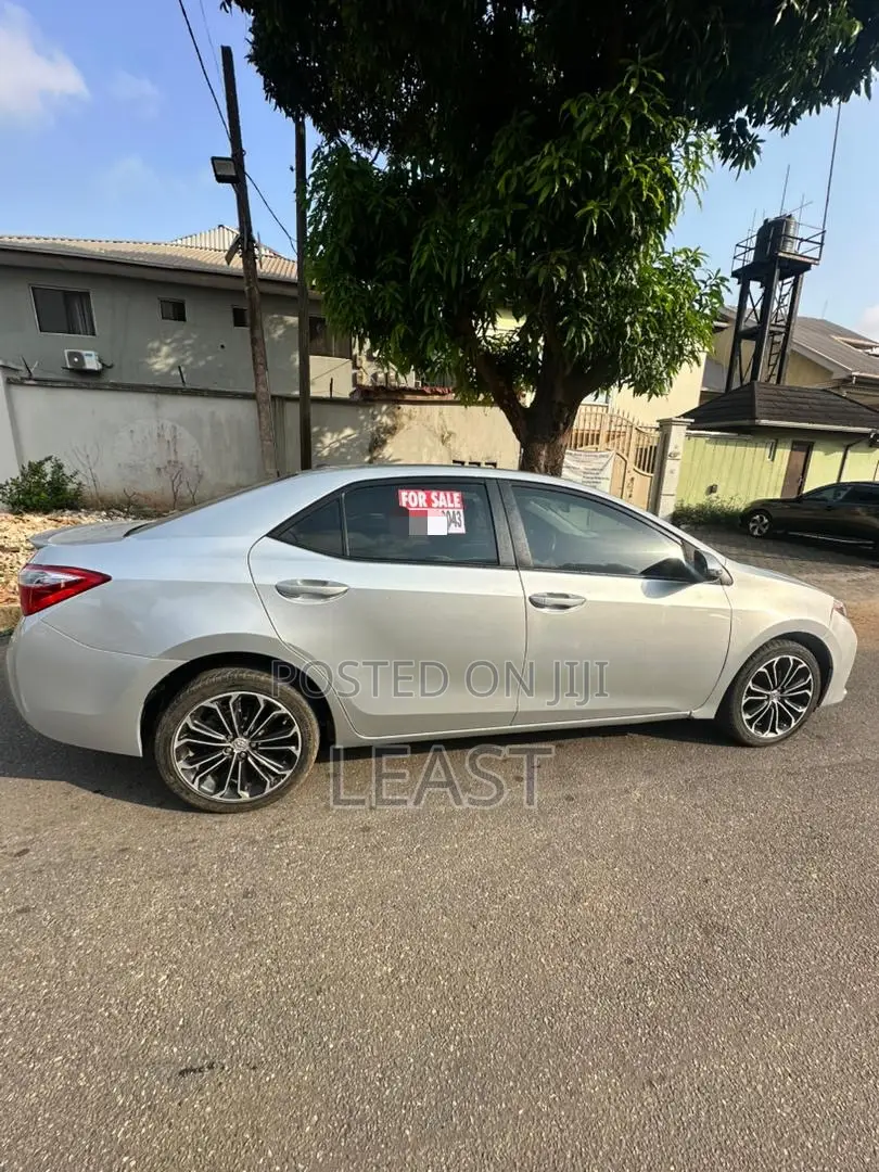 Toyota Corolla S Plus 4dr Sedan (1.8L 4cyl 6M) 2014 Silver
