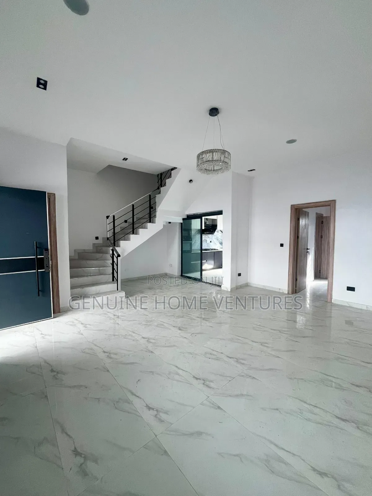4bdrm Duplex in Ikota for sale
