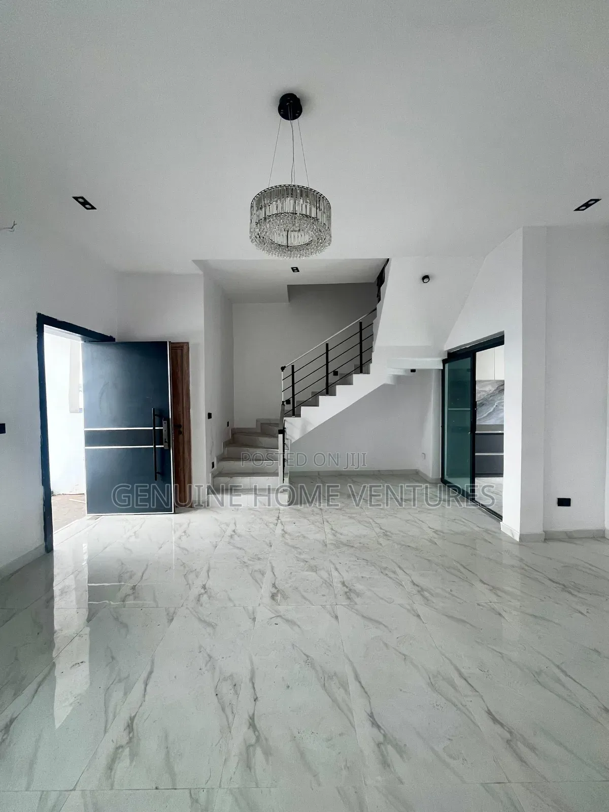 4bdrm Duplex in Ikota for sale