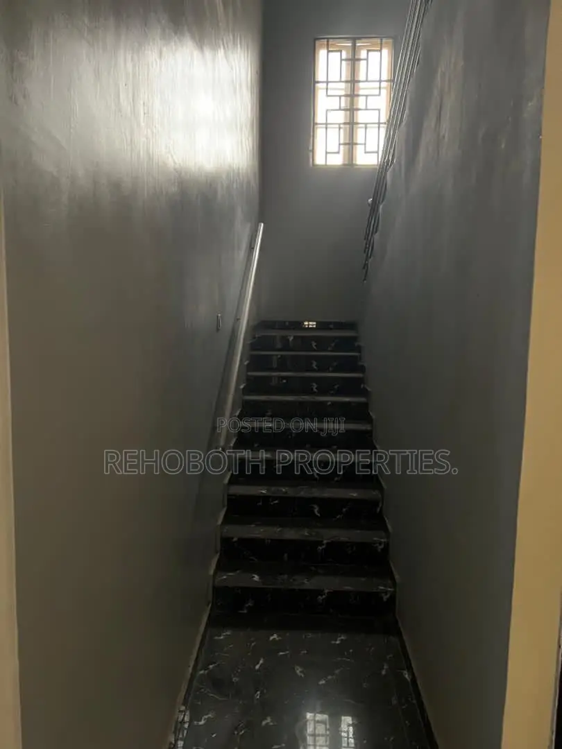 4bdrm Duplex in Royal Quarters, Oluyole for rent