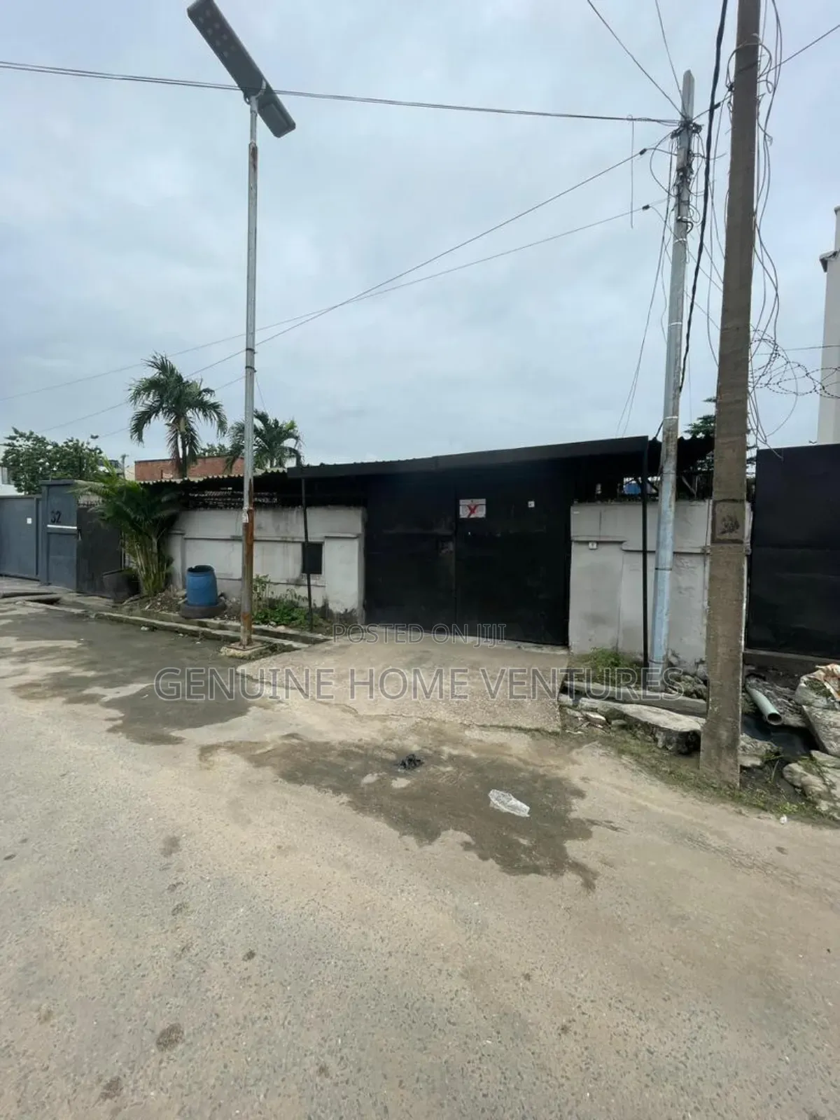 6bdrm Bungalow in Adeniran Ogunsanya for sale