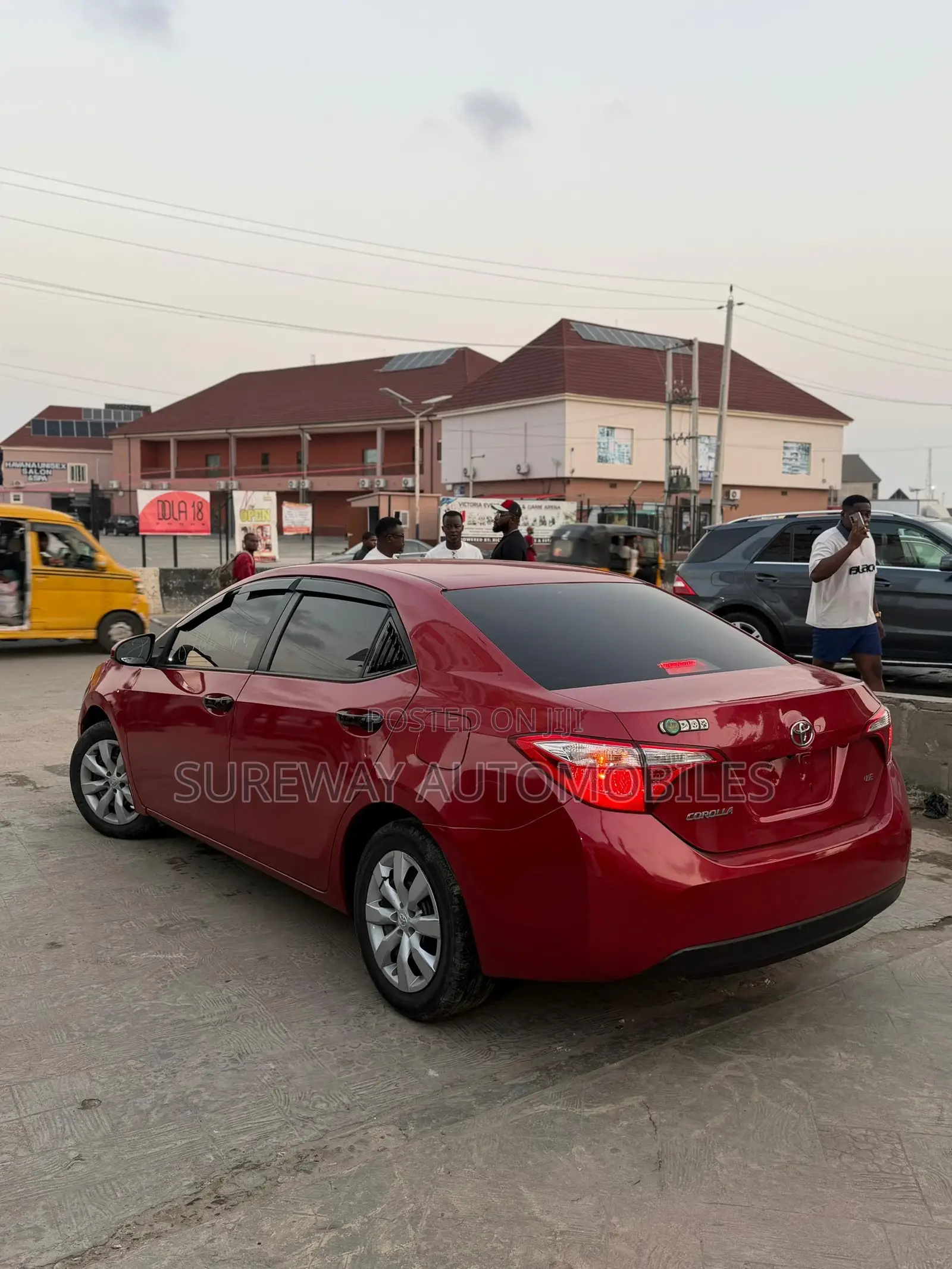 Toyota Camry LE 4dr Sedan (2.5L 4cyl 6A) 2016 Red