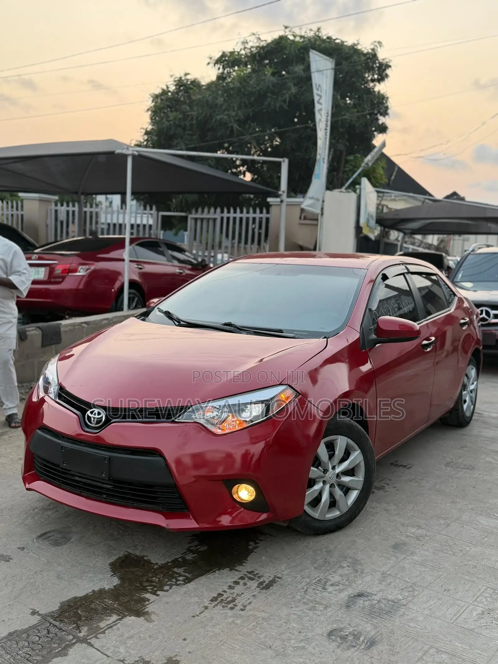 Toyota Camry LE 4dr Sedan (2.5L 4cyl 6A) 2016 Red