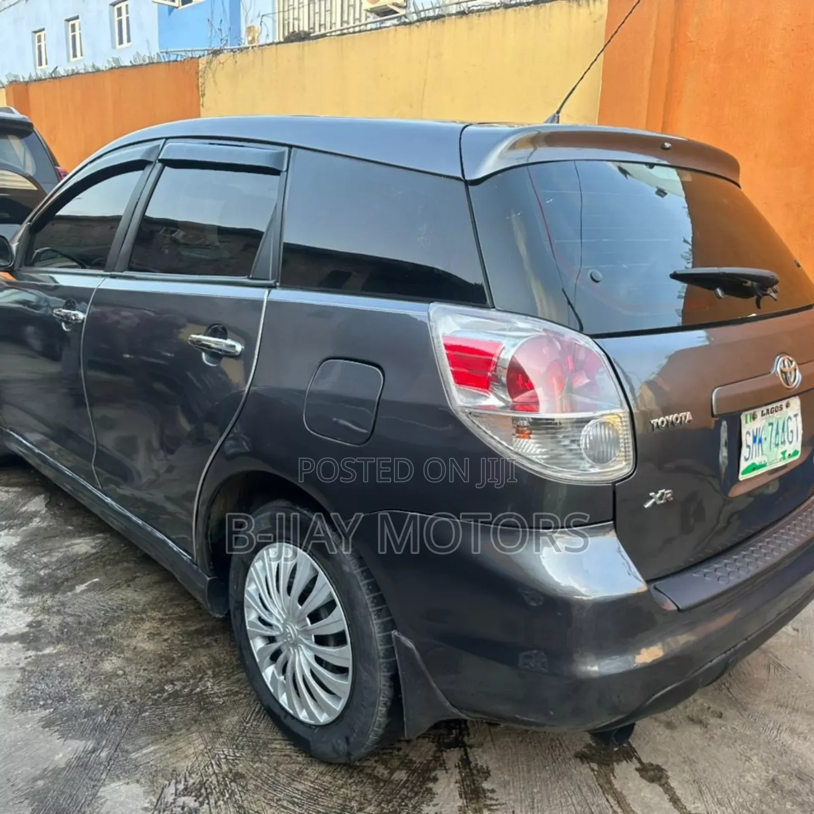 Toyota Matrix XR Hatchback FWD (1.8L 4cyl 4A) 2008 Gray