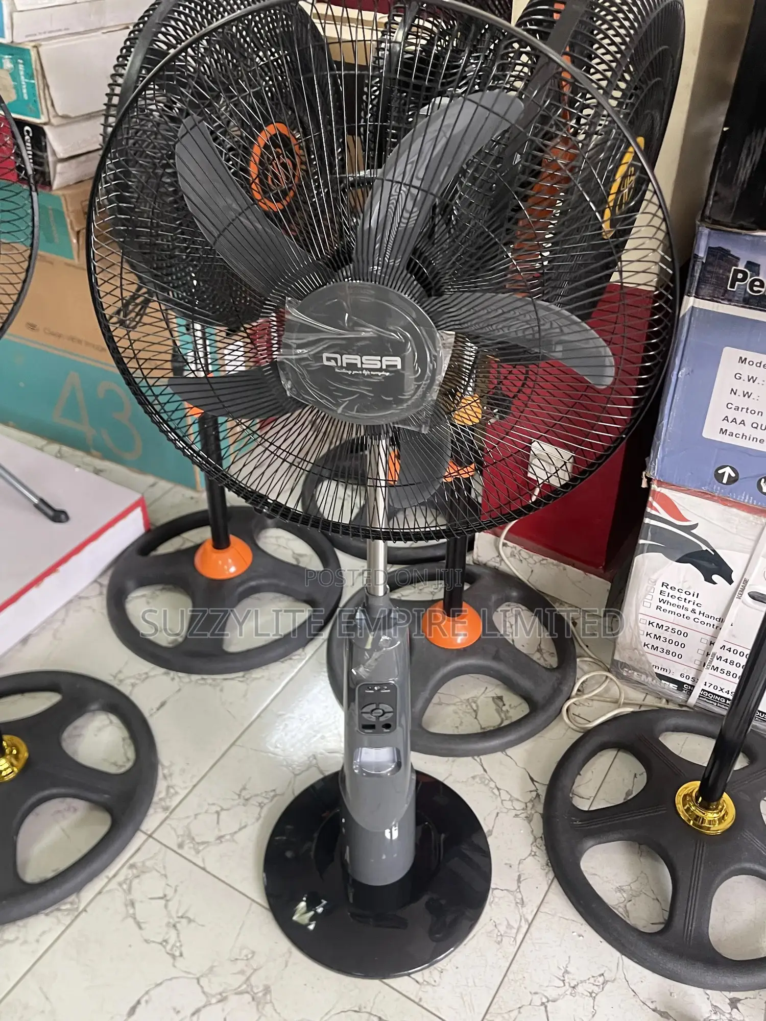 Qasa Rechargeable Fan 18 Inches