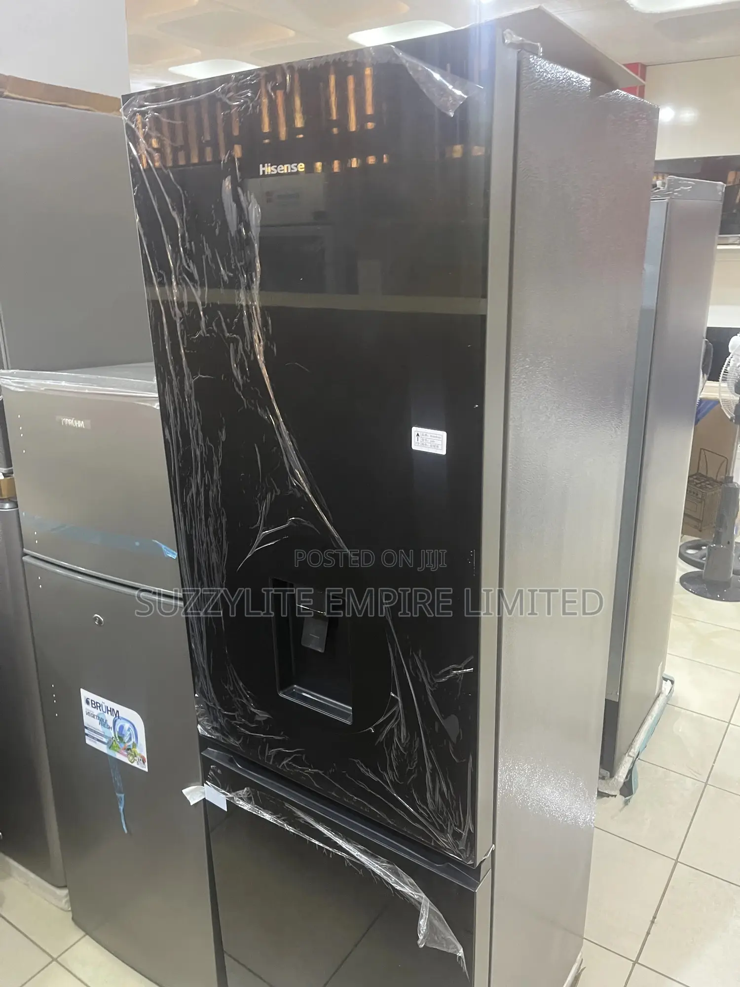 Hisense Fridge 350 Liters With Dispenser (Down Freezer)