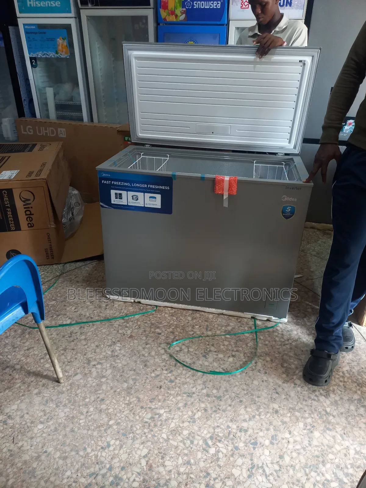 Midea Inverter Chest Freezer 300liters With 5 Years Company Warranty