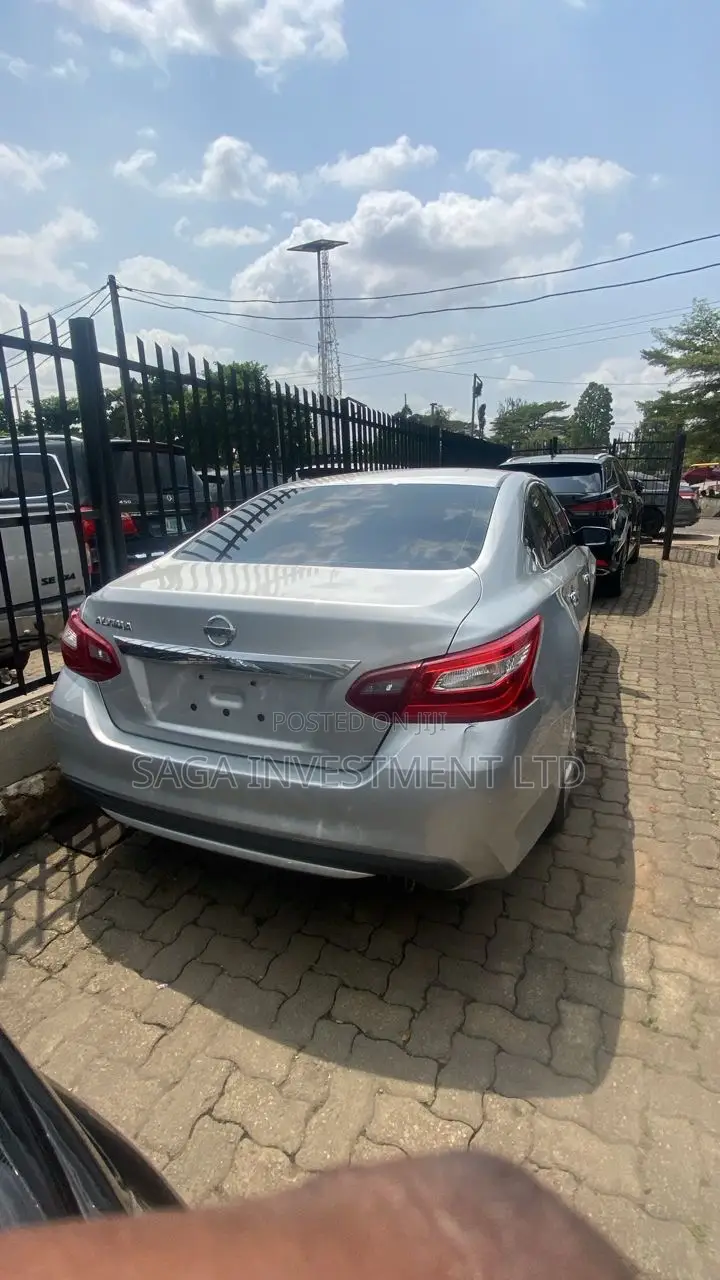Nissan Altima 2.5 SV AWD 2019 Gray