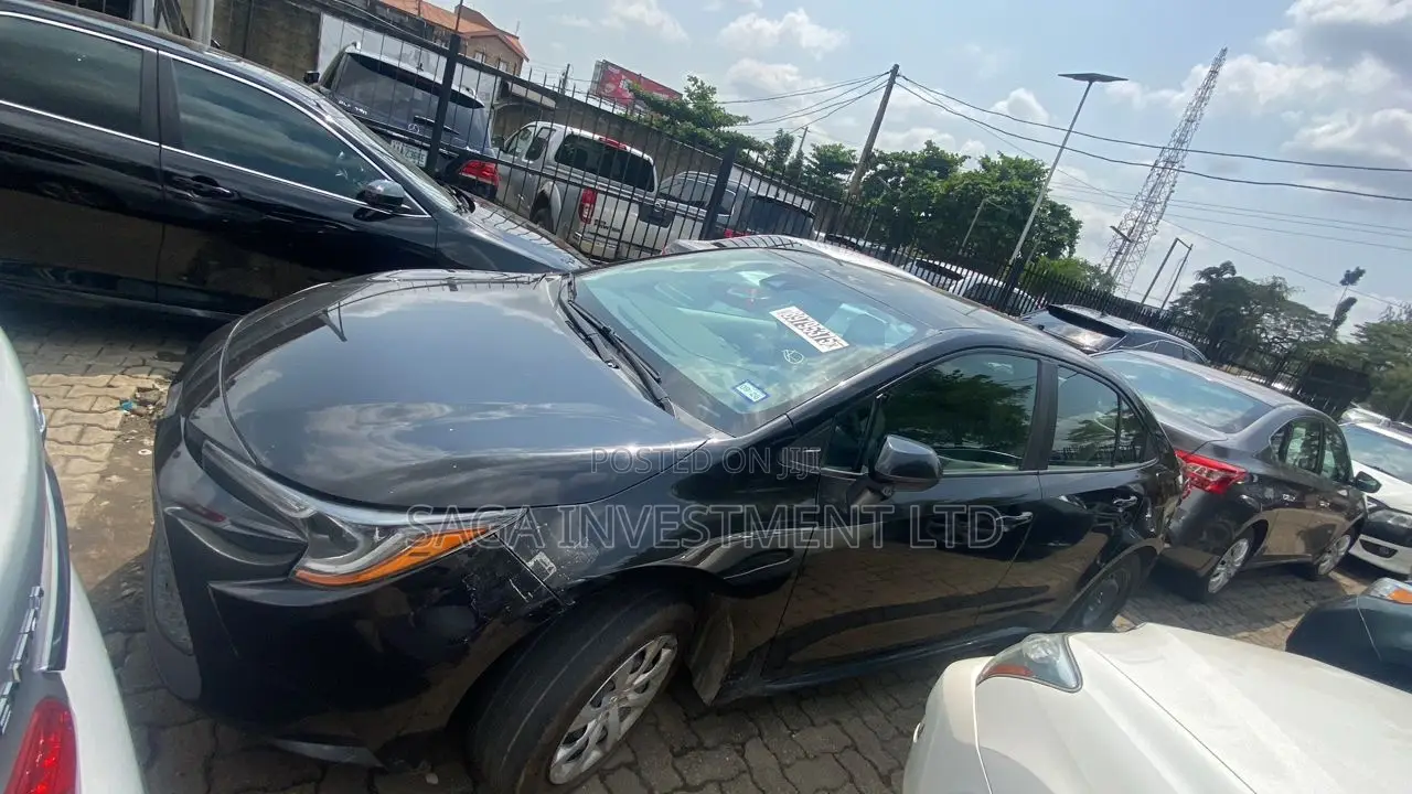 Toyota Corolla LE 2021 Black