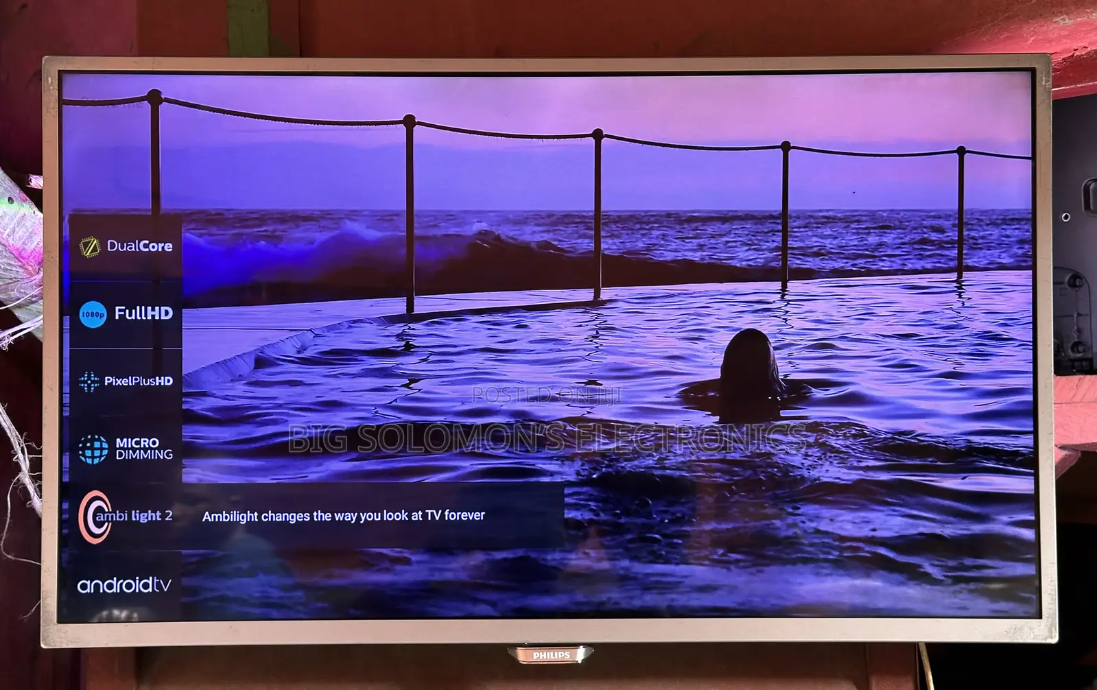 Philips 32 Full Smart Tv With Amazing Smart Feature and Ambient Light