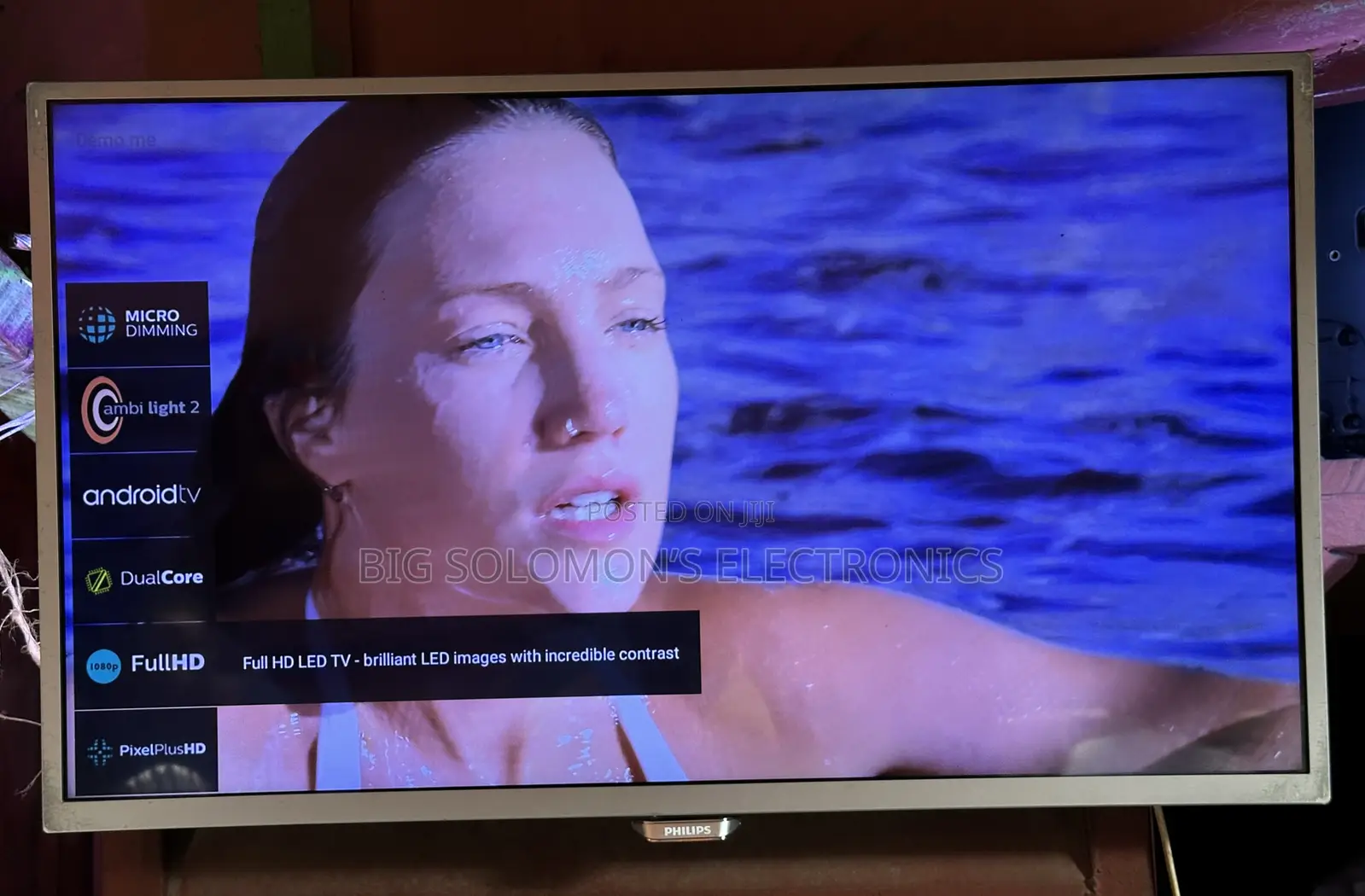 Philips 32 Full Smart Tv With Amazing Smart Feature and Ambient Light
