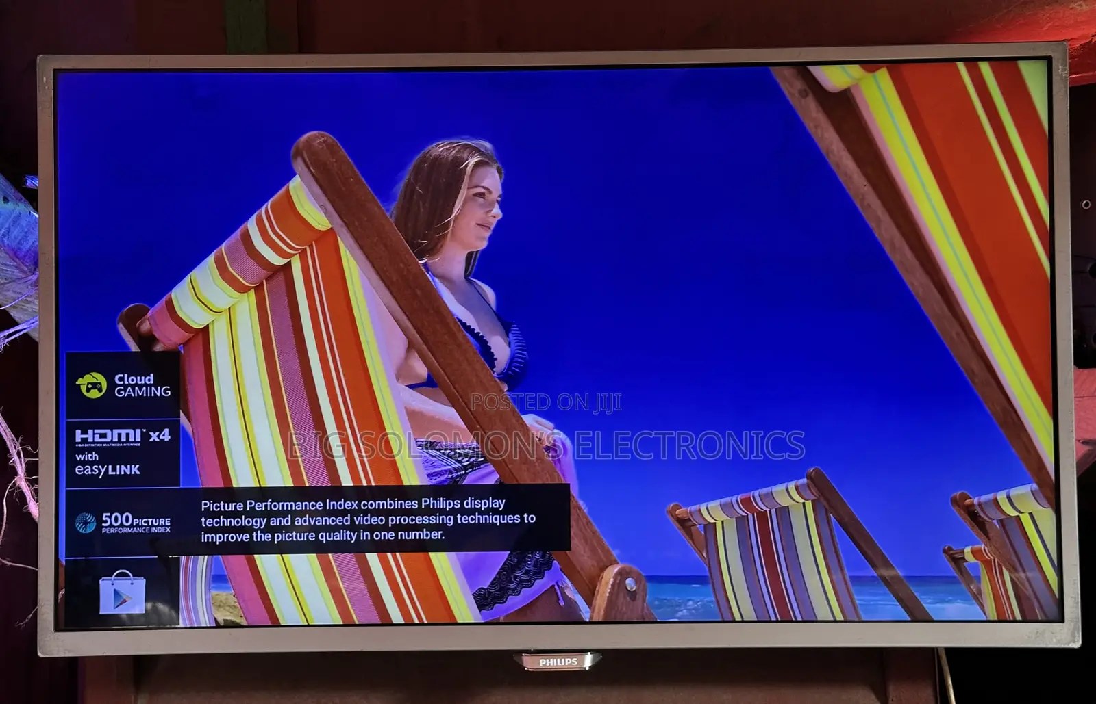 Philips 32 Full Smart Tv With Amazing Smart Feature and Ambient Light
