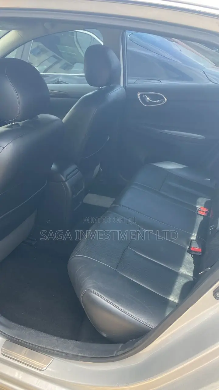 Nissan Sentra SV 4dr Sedan (1.8L 4cyl CVT) 2015 Silver