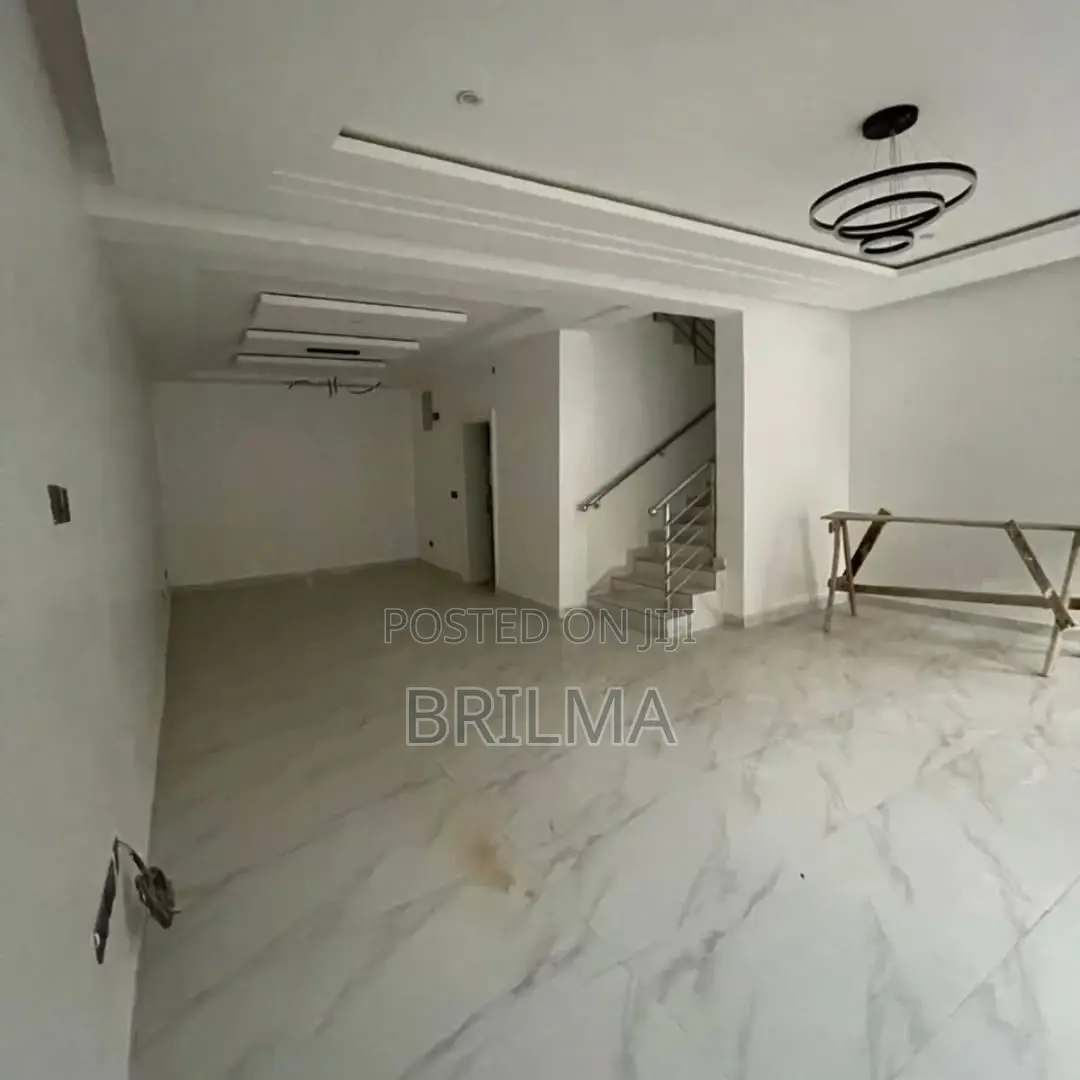 4bdrm Duplex in Apo District for sale