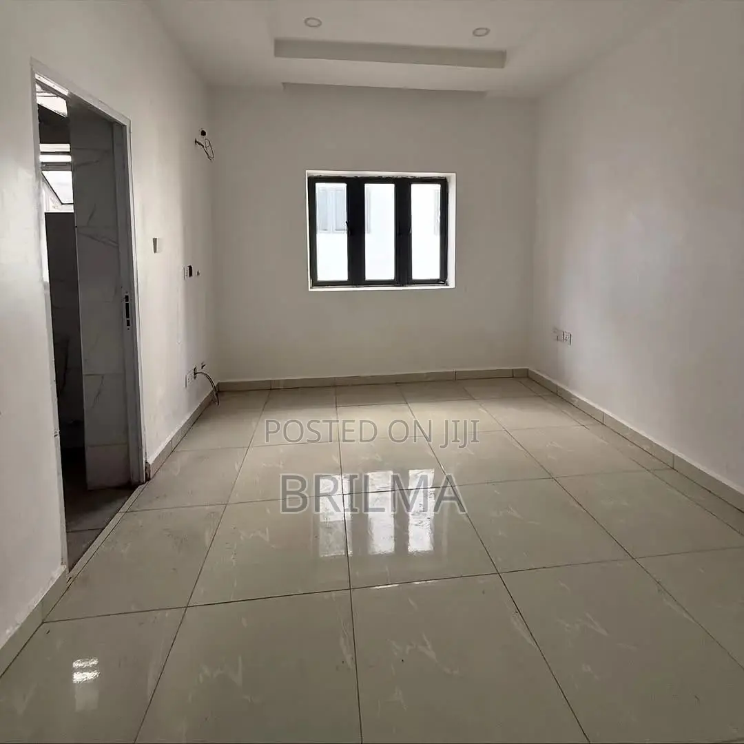 3bdrm Apartment in Gudu for sale