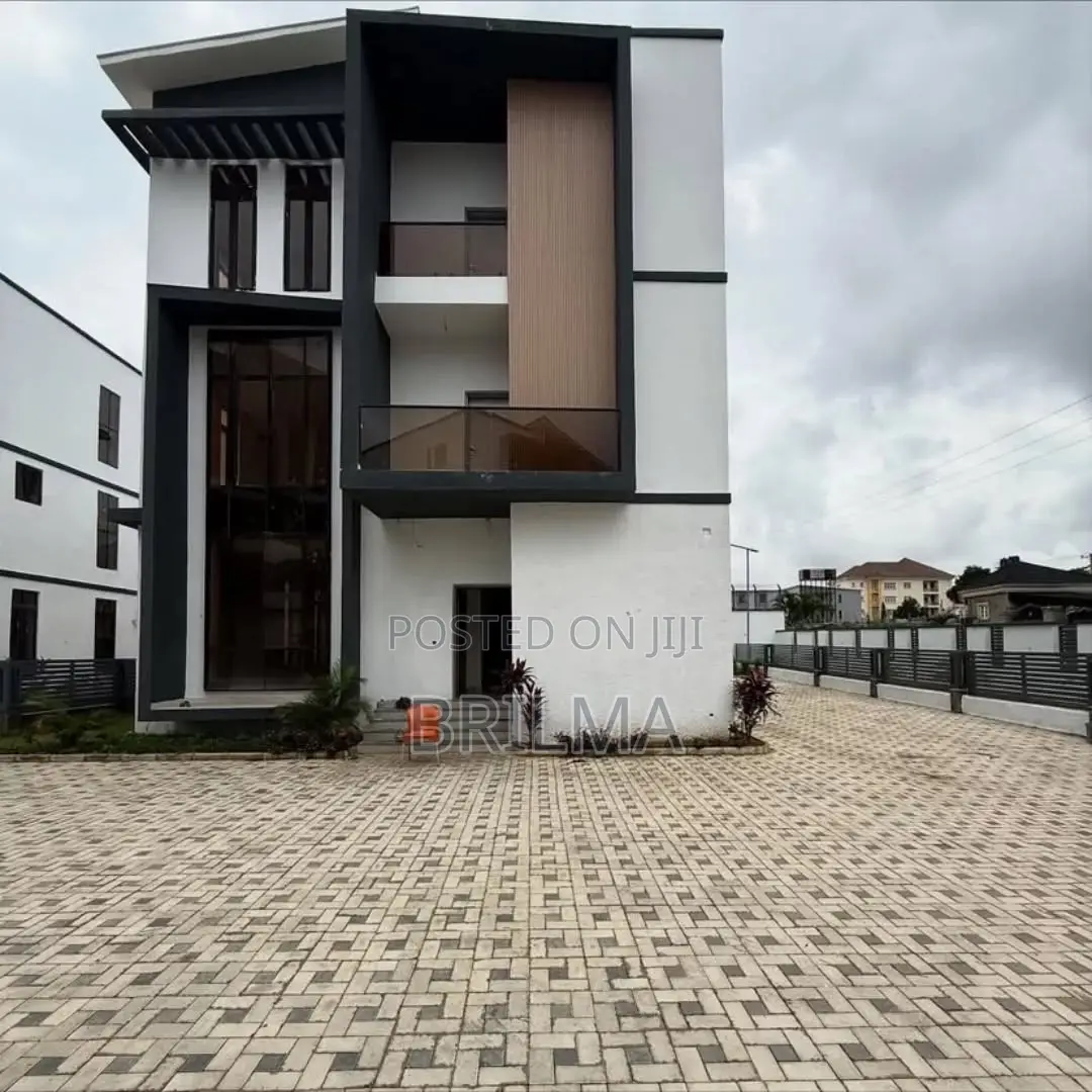 6bdrm Duplex in Mabushi for sale