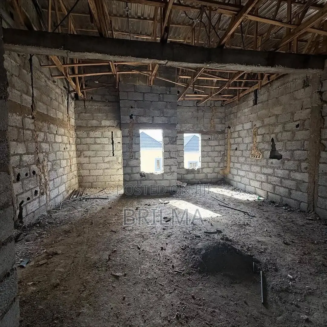 4bdrm Duplex in Guzape District for sale