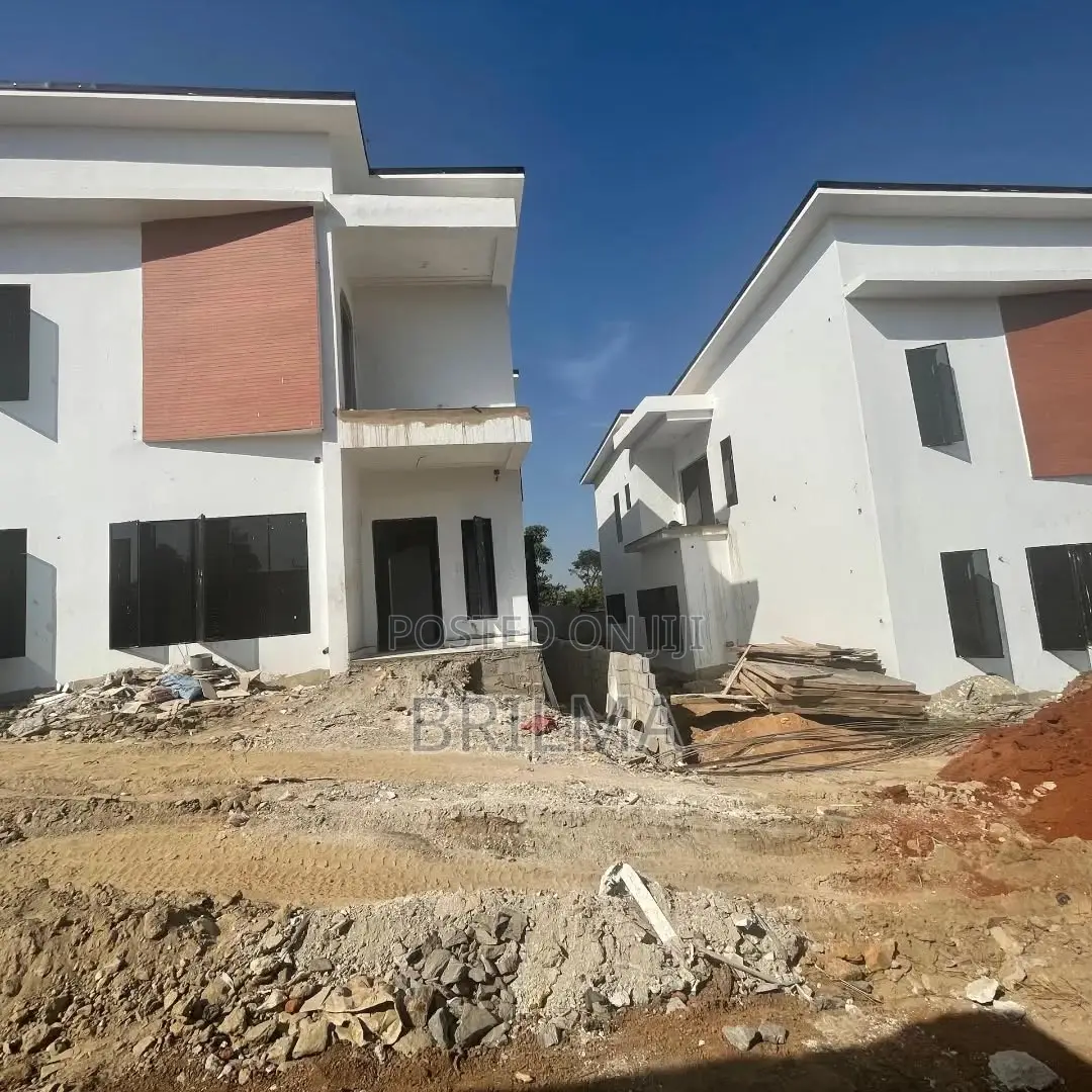 5bdrm Duplex in Lokogoma for sale