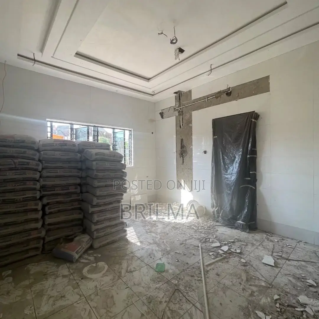 5bdrm Duplex in Lokogoma for sale