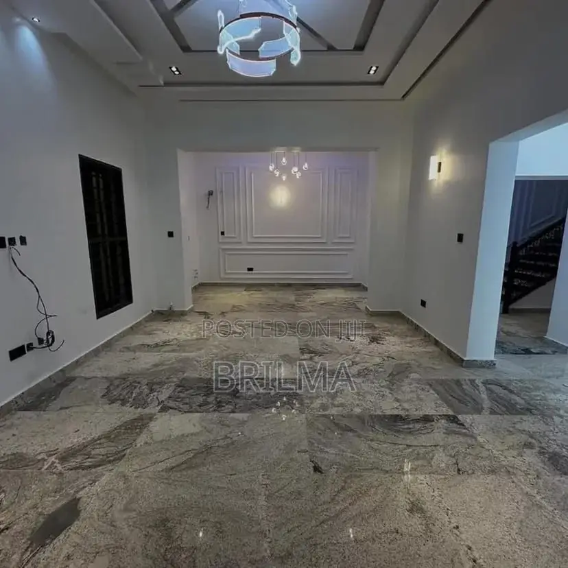 4bdrm Duplex in Life Camp for sale