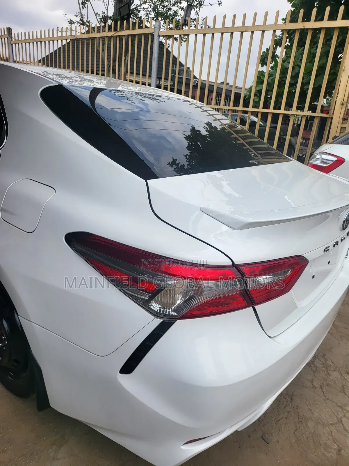 Toyota Camry 2018 White