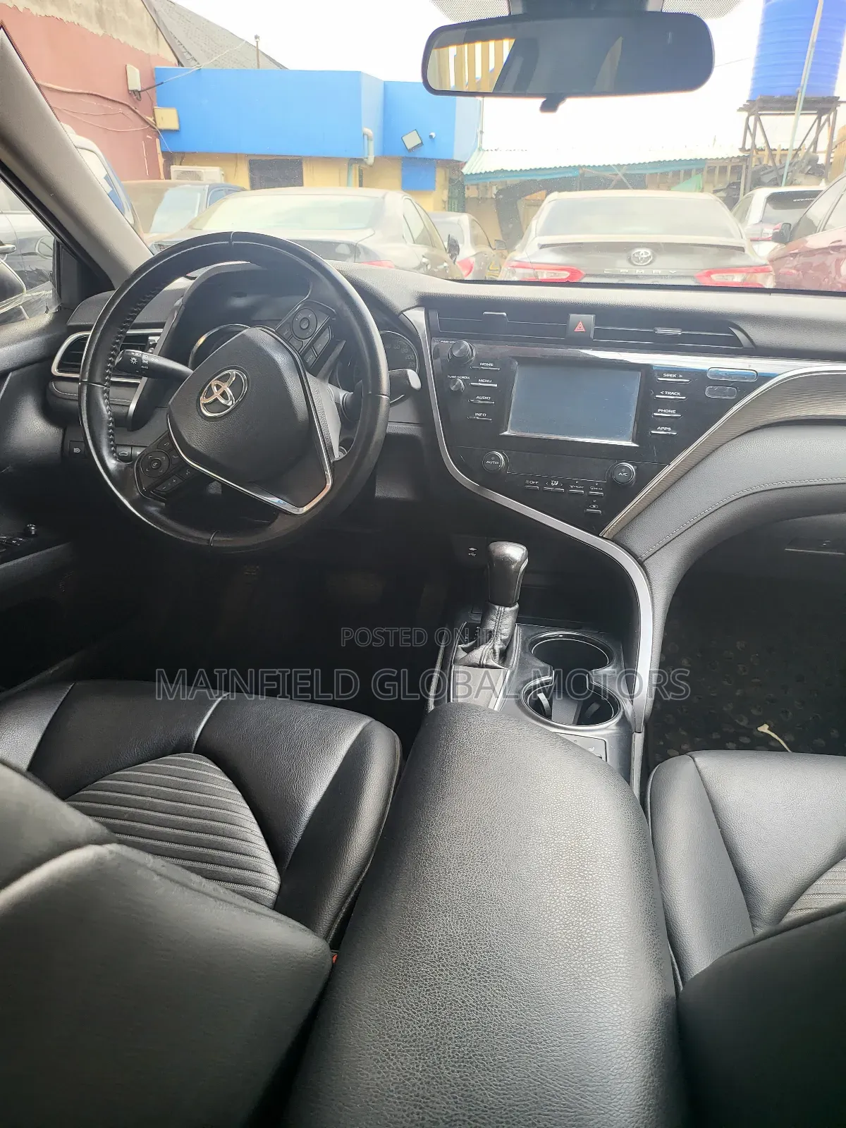Toyota Camry 2018 White