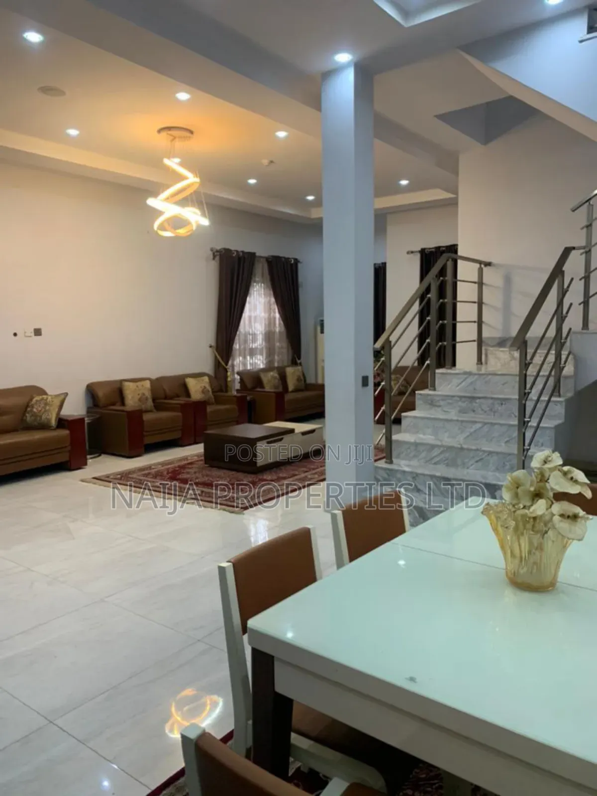 5bdrm Duplex in Mojisola Onikoyi for rent