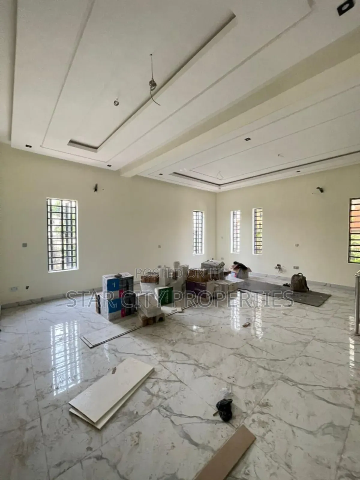 5bdrm House in Omole Phase 1 for sale