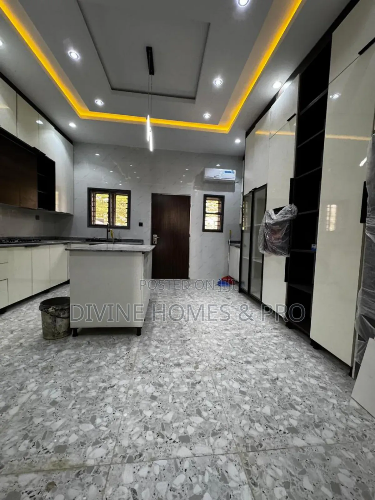 5bdrm Duplex in Katampe Extension for sale