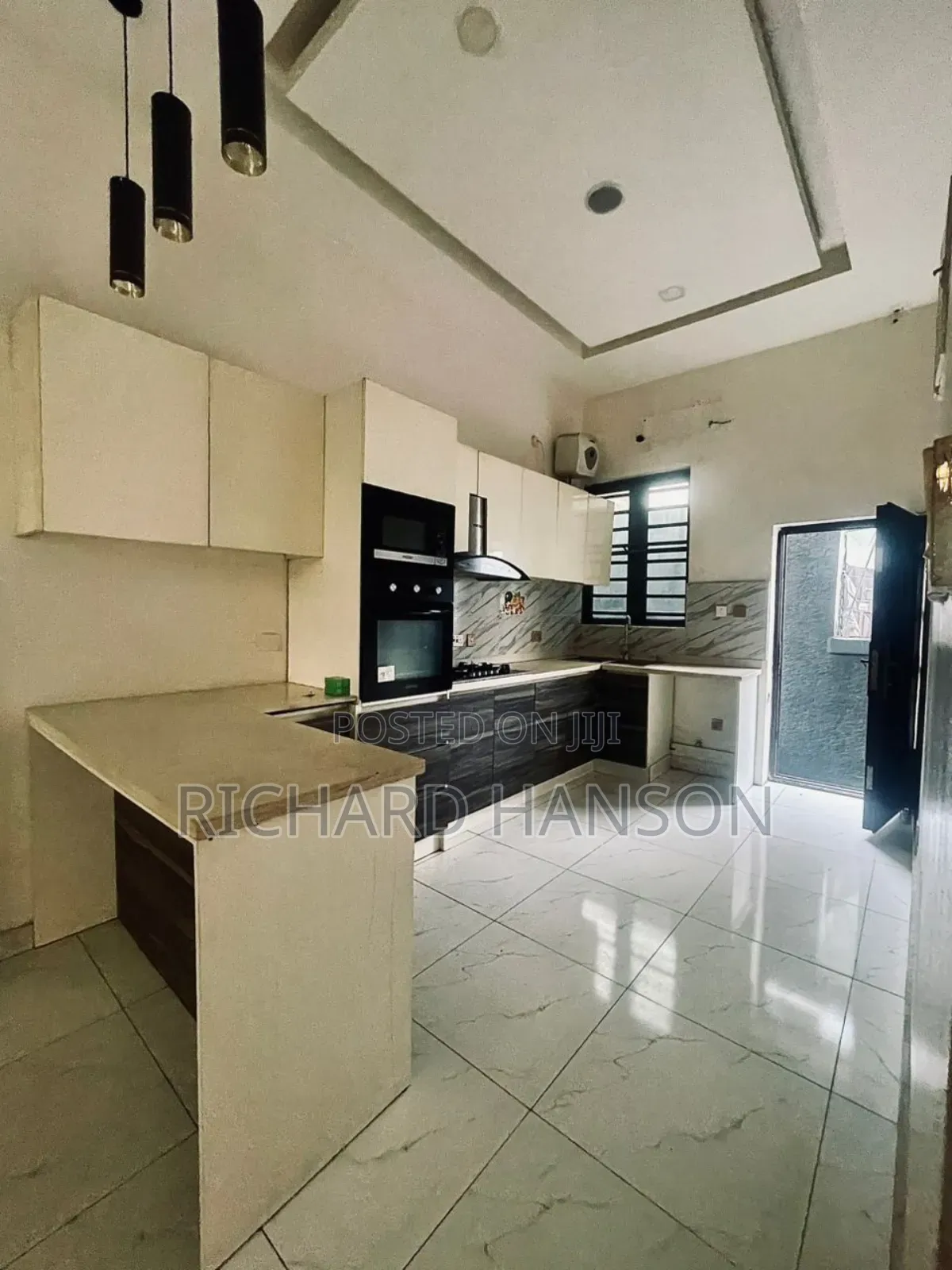4bdrm Duplex in Lekki Palm, Ado / Ajah for rent