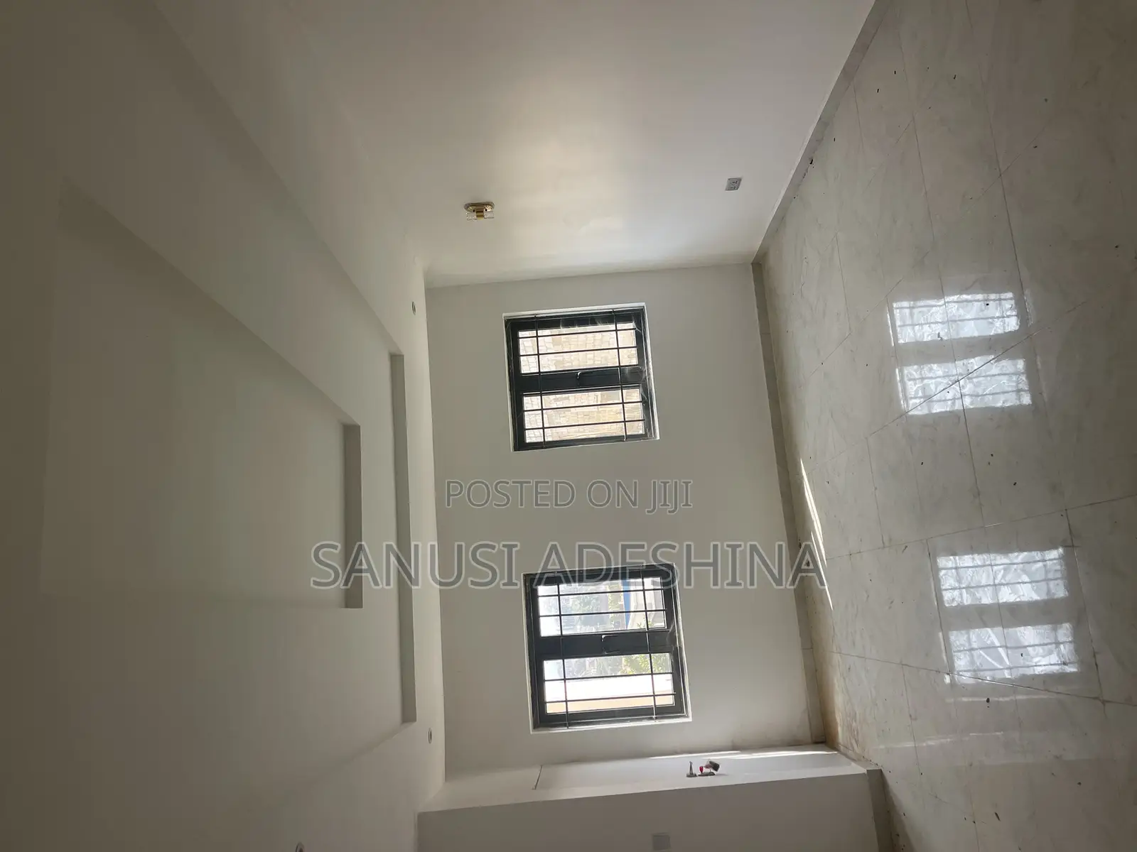 3bdrm Block of Flats in Jahi By Living Faith for sale