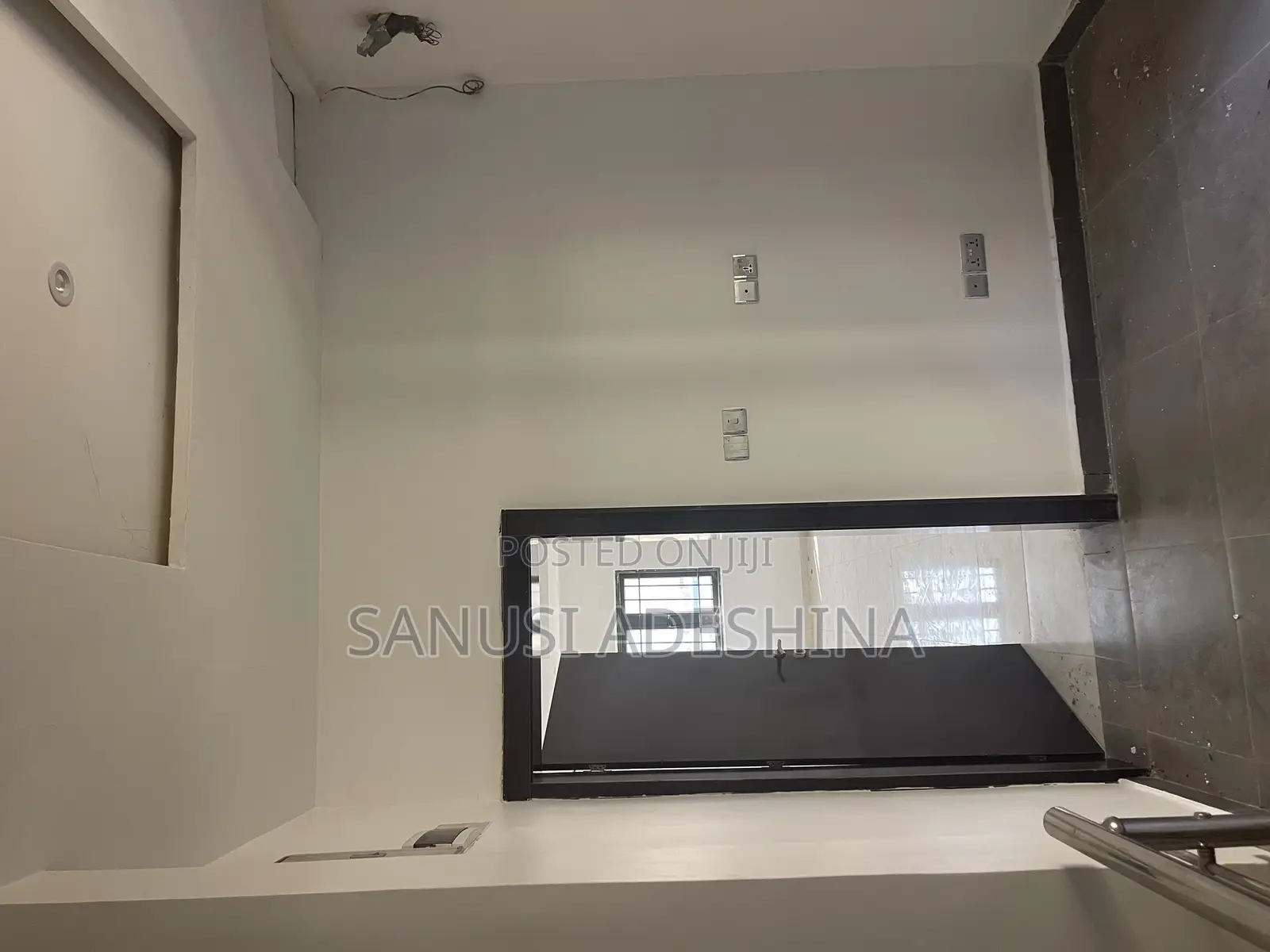 3bdrm Block of Flats in Jahi By Living Faith for sale