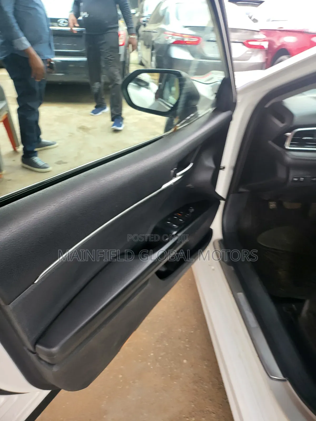 Toyota Camry 2018 White