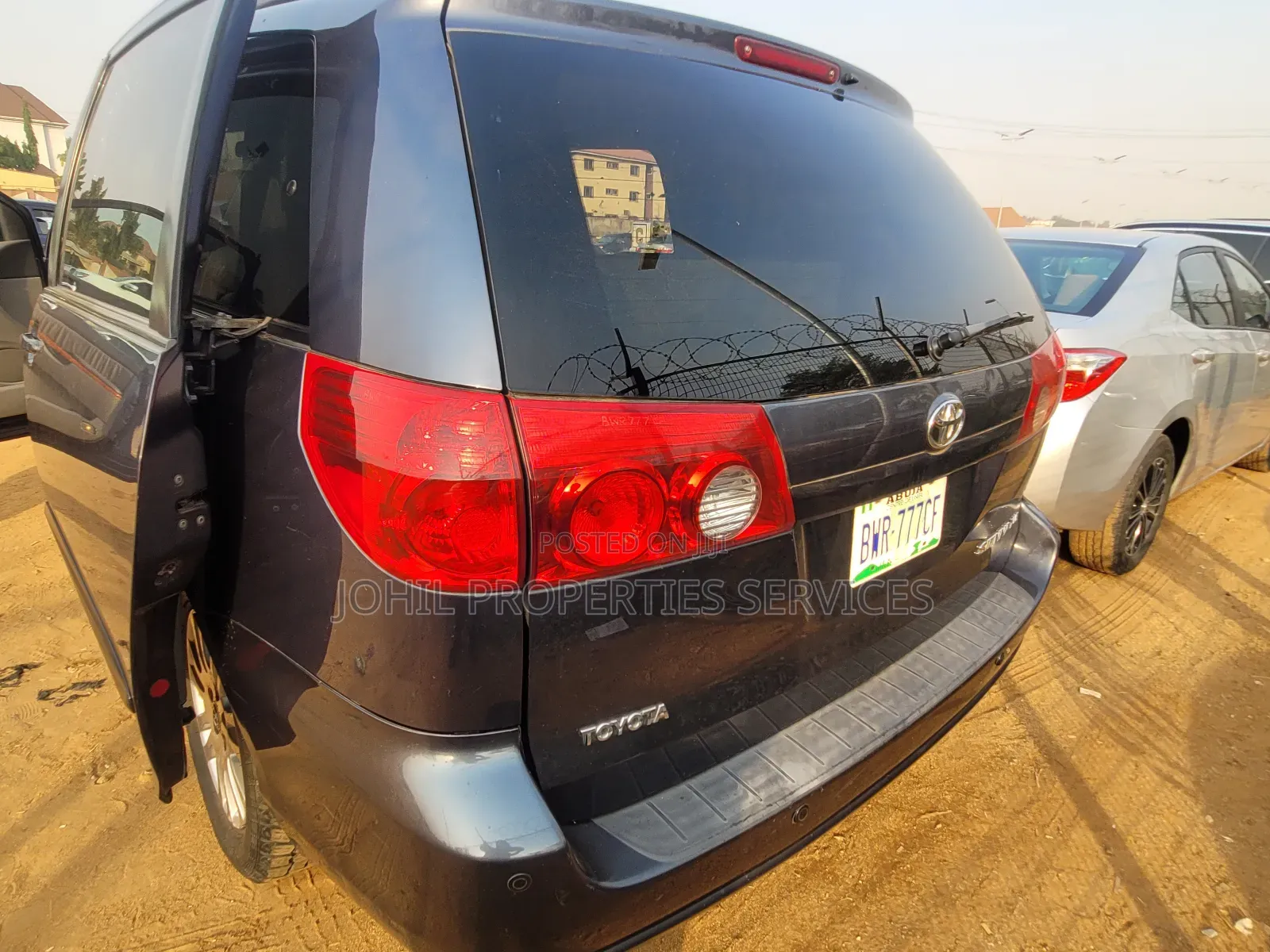 Toyota Sienna XLE Limited FWD 2009 Gray
