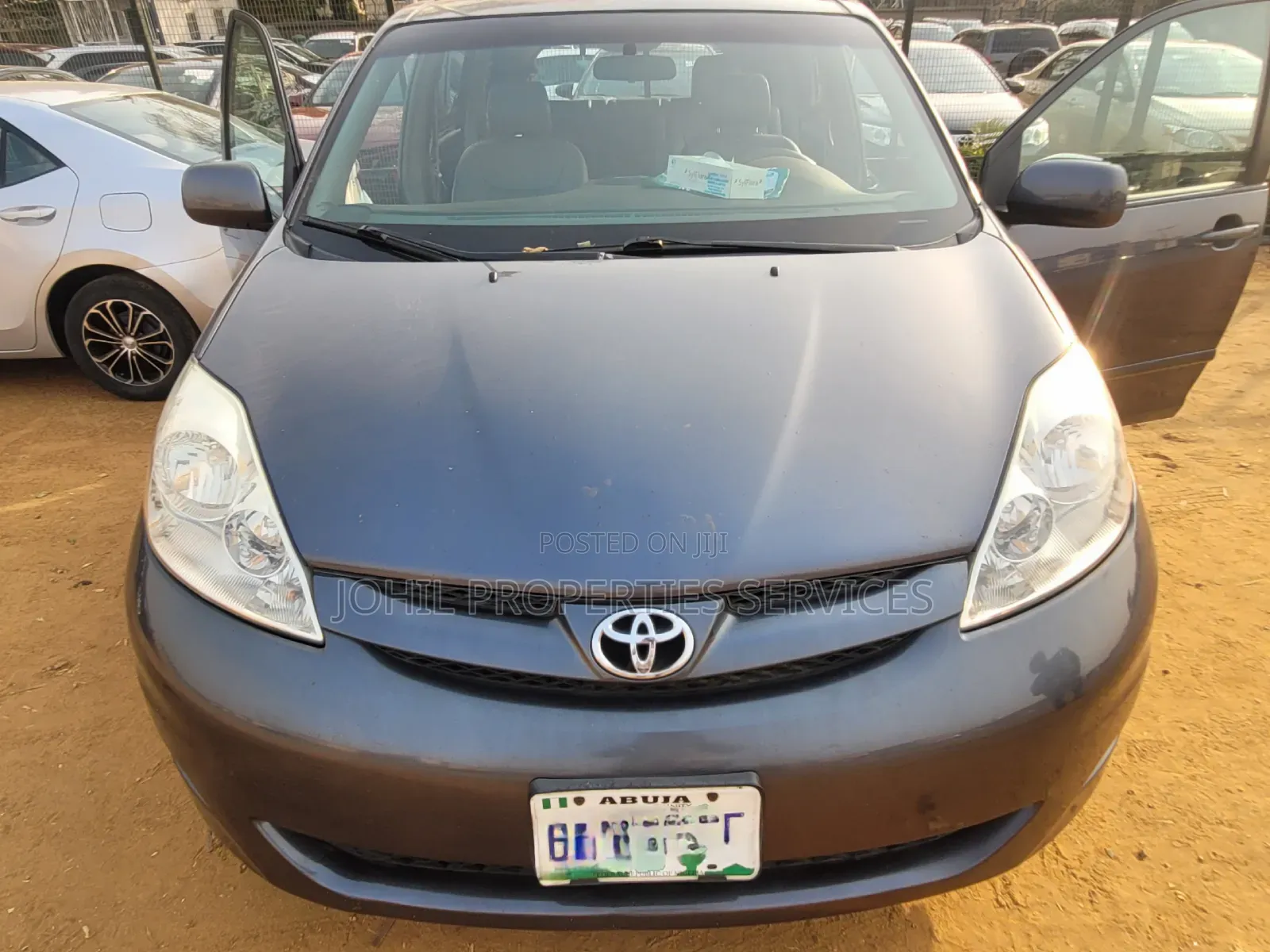 Toyota Sienna XLE Limited FWD 2009 Gray