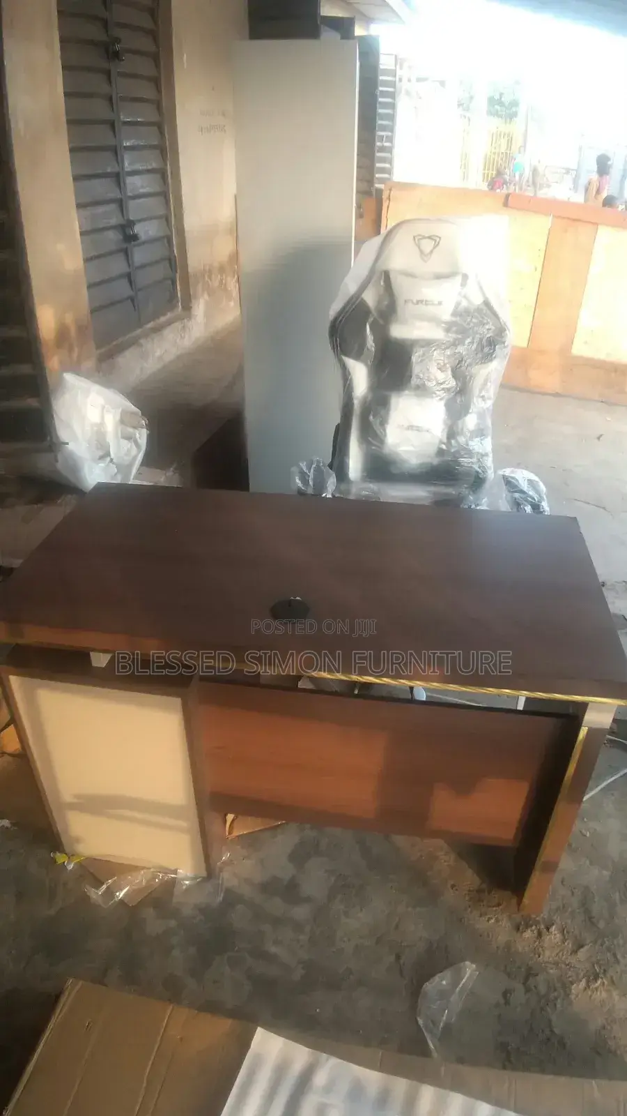 Furniture Table and Chair