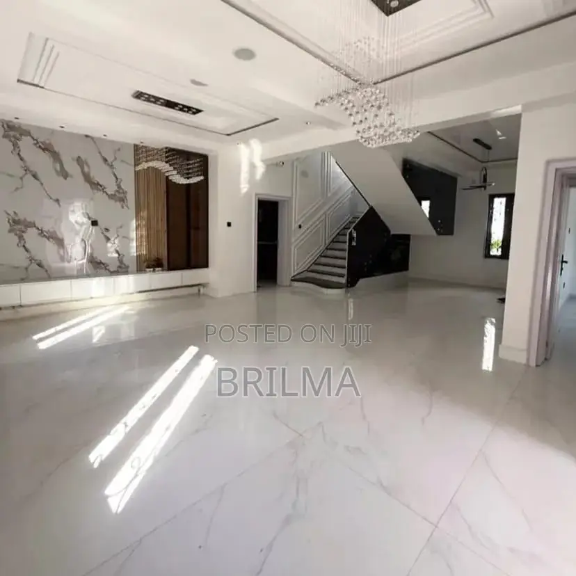 5bdrm Duplex in Kado for sale