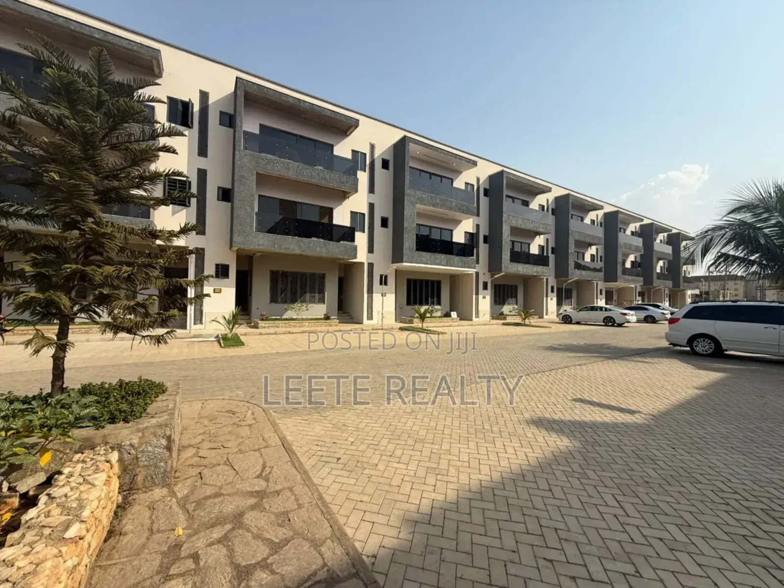 4bdrm Townhouse/Terrace in Jahi for sale