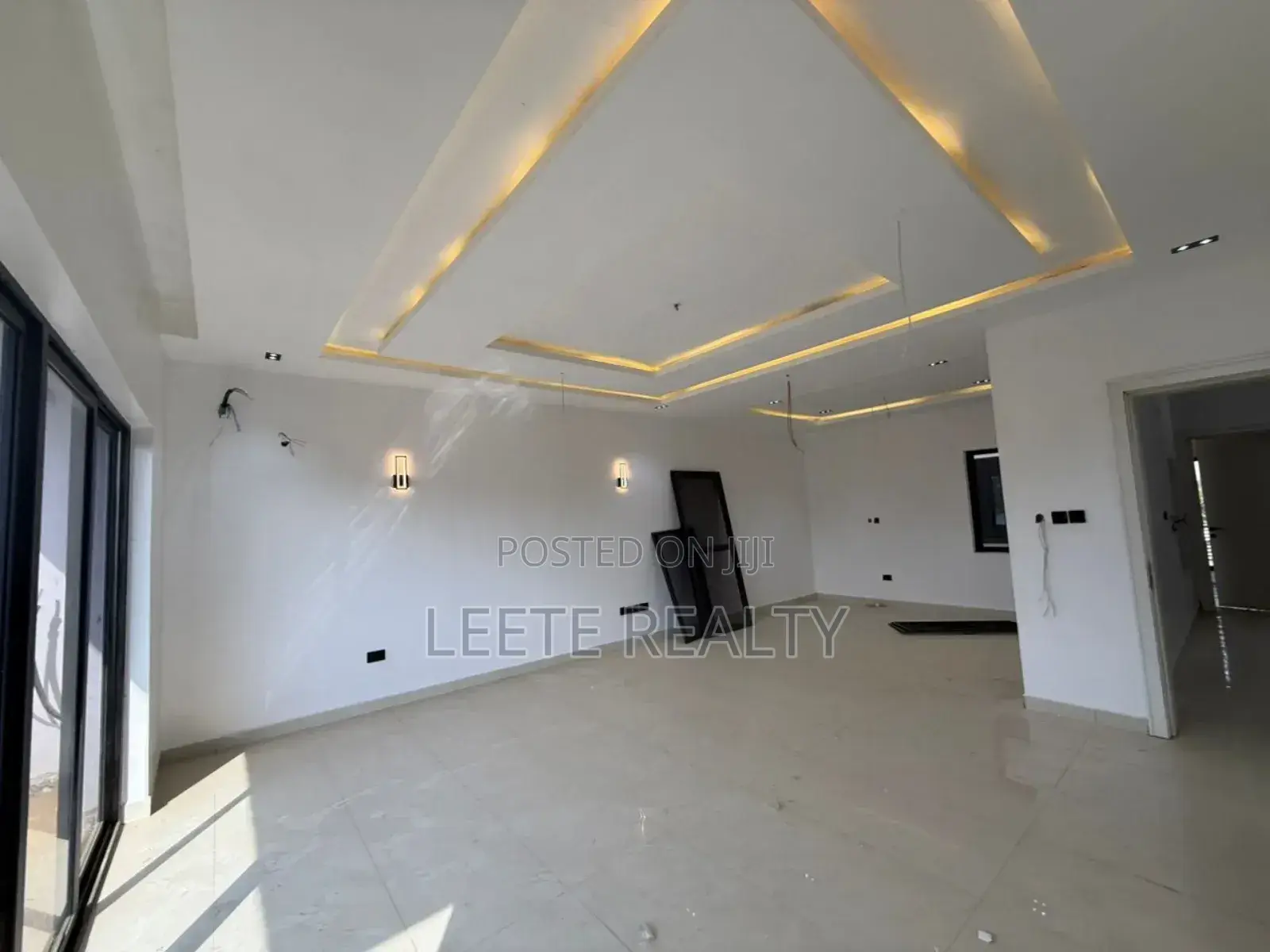 4bdrm Townhouse/Terrace in Jahi for sale