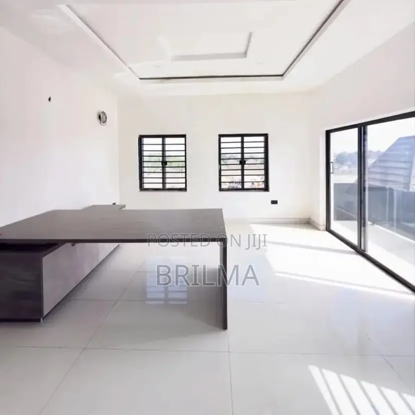 5bdrm Duplex in Gwarinpa for sale