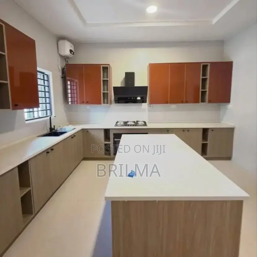 5bdrm Duplex in Gwarinpa for sale