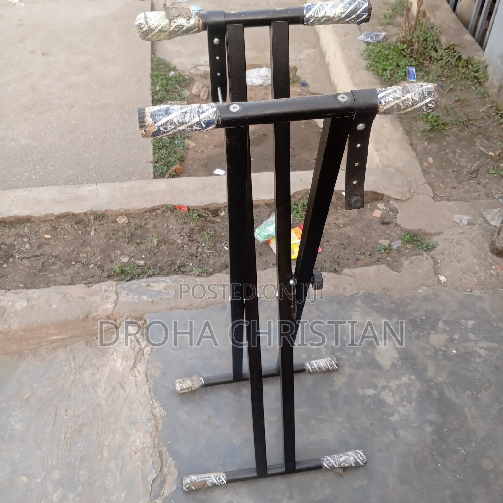 Black Metal Keyboard Stand