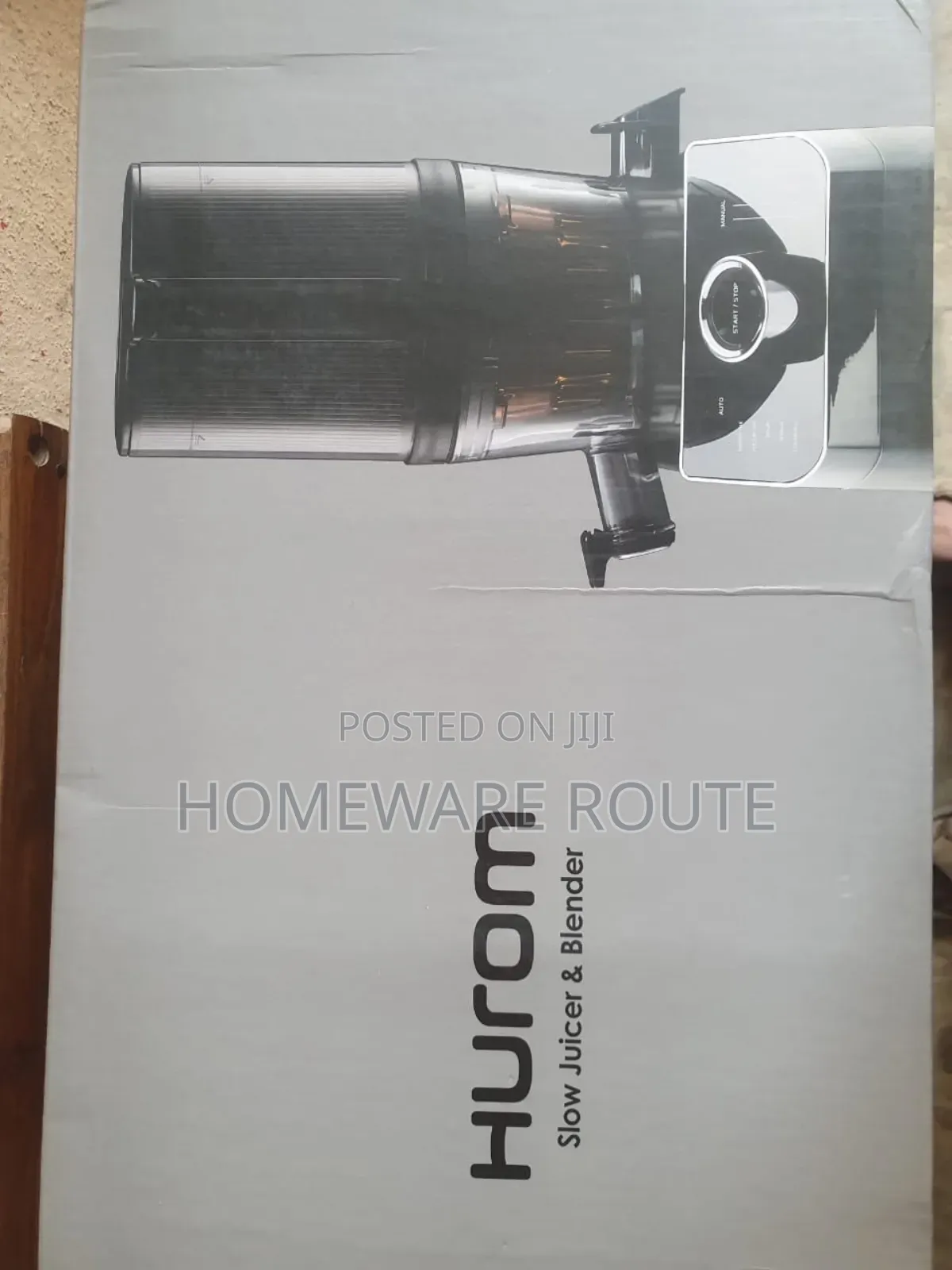 Hurom M100 2in1 Slow Juicer and Blender