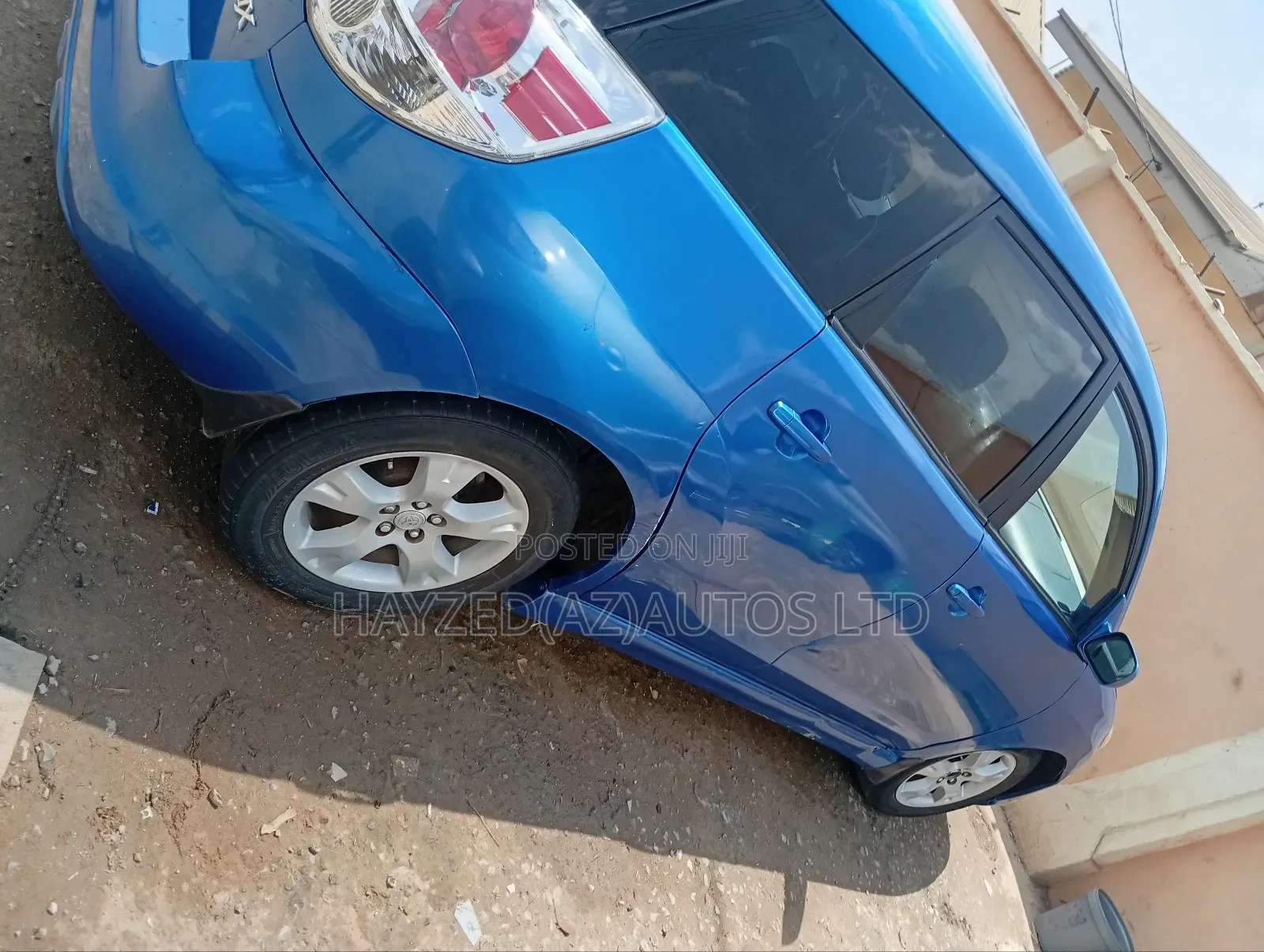 Toyota Matrix Hatchback AWD (1.8L 4cyl 4A) 2006 Blue