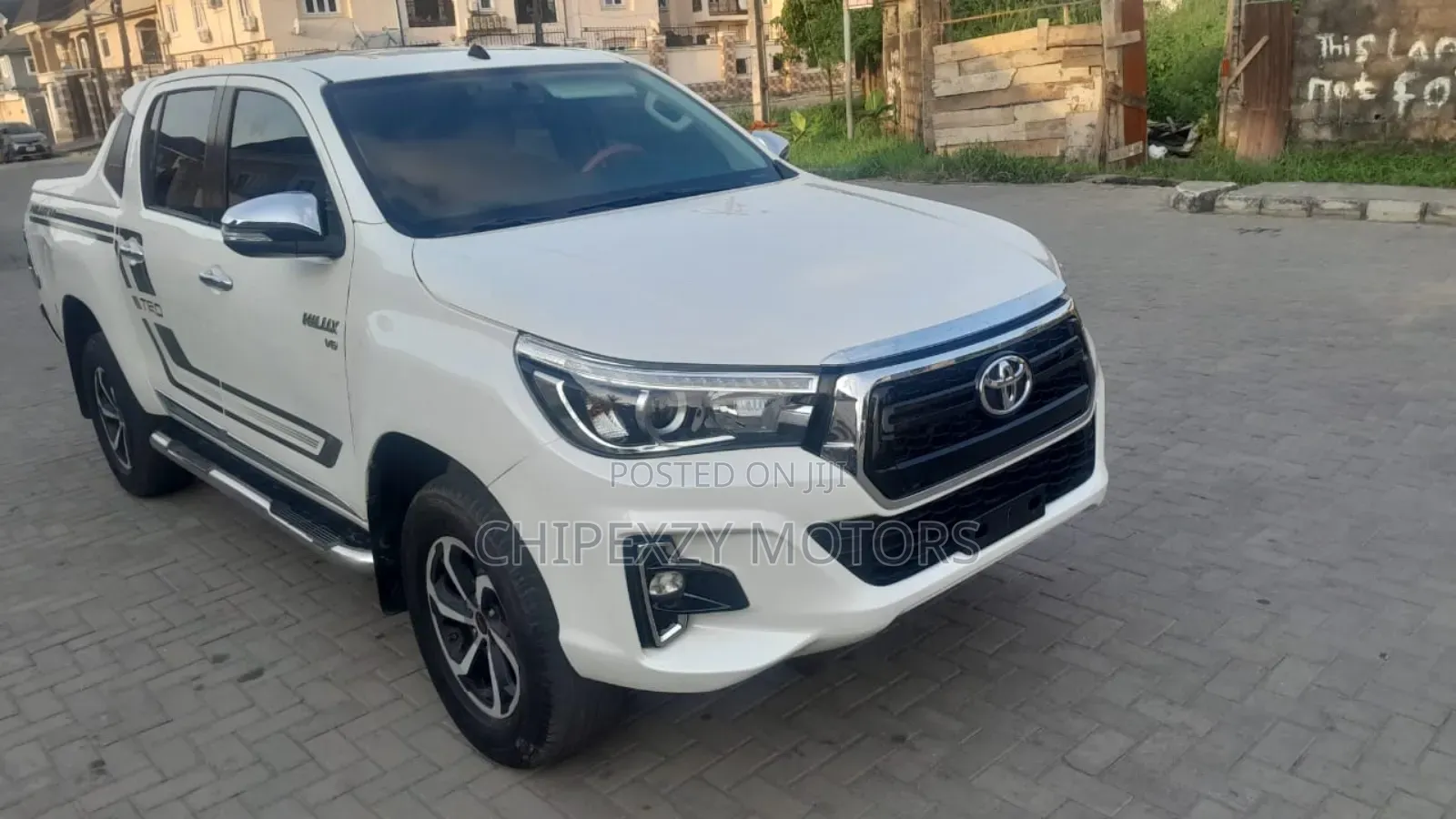 Toyota Hilux Revo Double Cab Petrol 2.7 RWD 2019 White