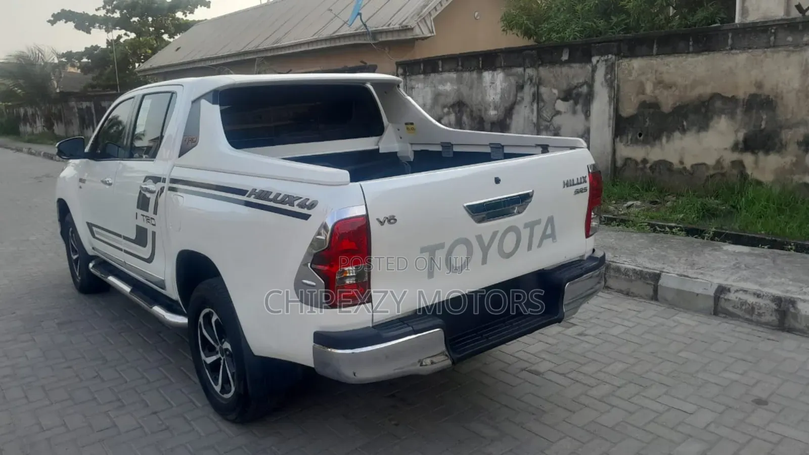 Toyota Hilux Revo Double Cab Petrol 2.7 RWD 2019 White