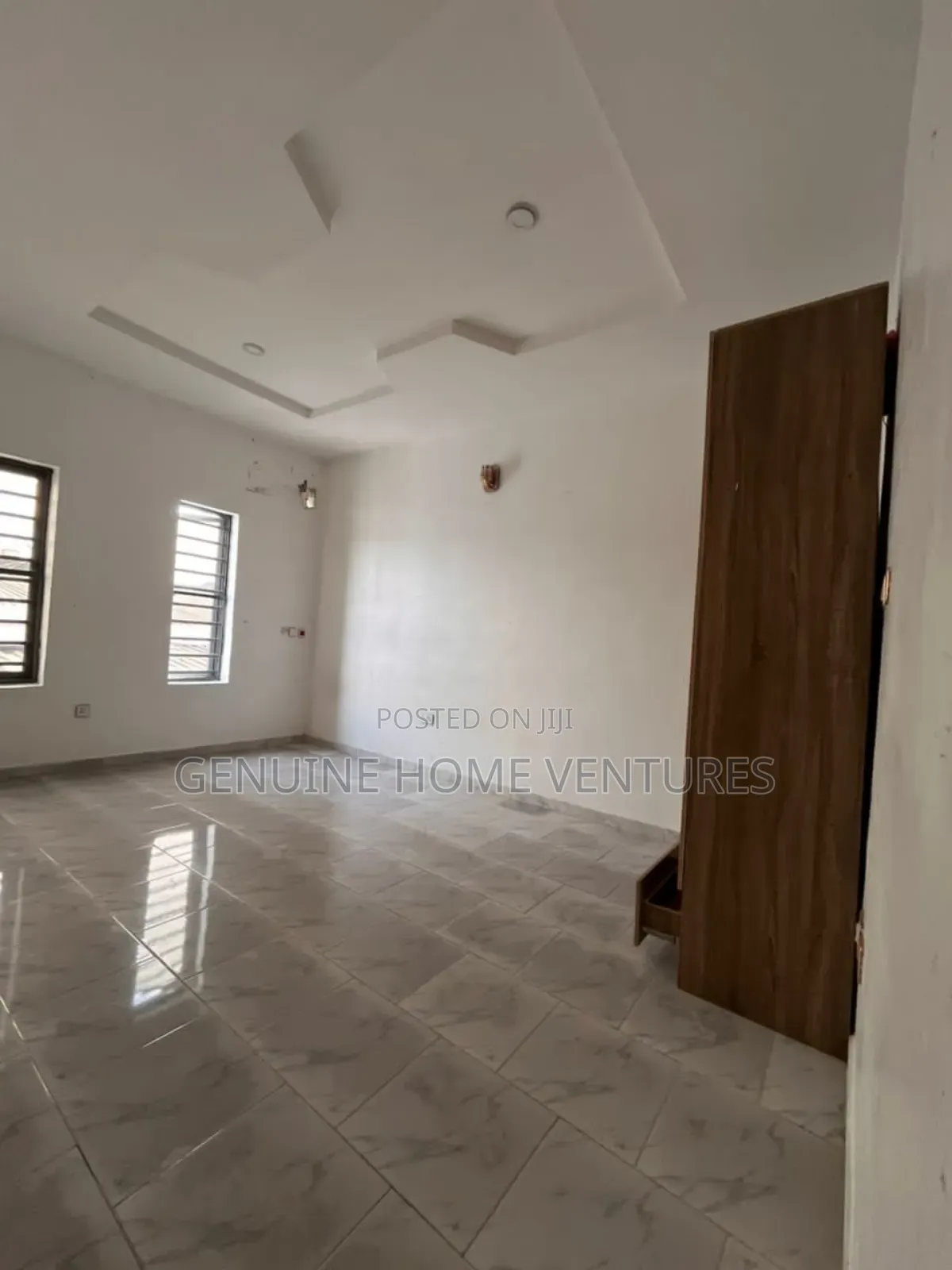 Mini Flat in Ikota for rent