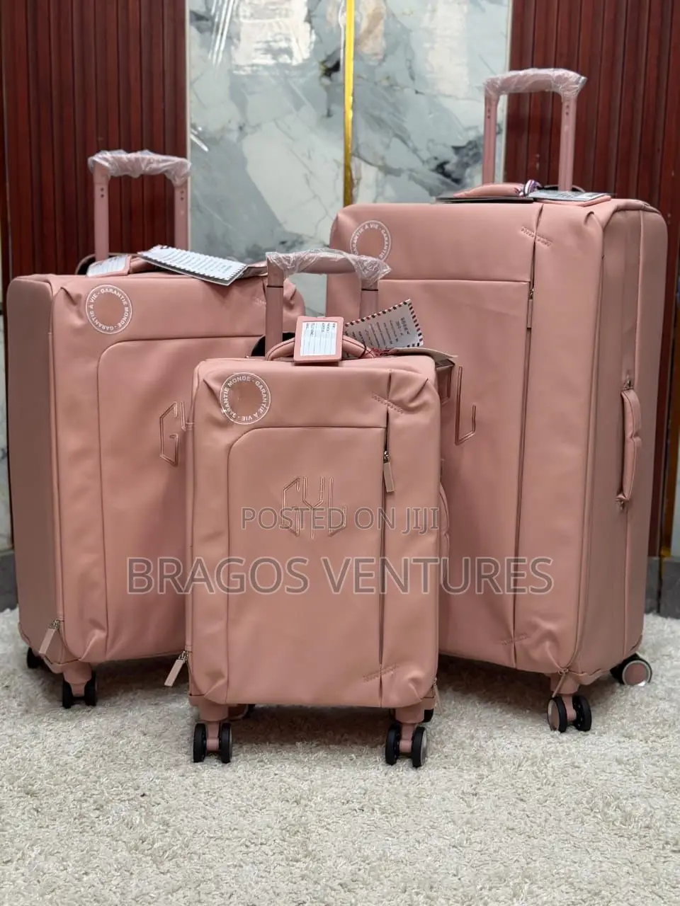 Quality Gyl Set of 3pcs Boxes / Luggage/ Travel Bags